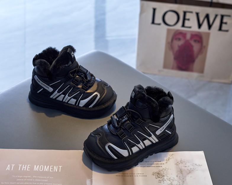 图片[2]-💖萨络蒙XT-Q加绒卡扣雪地靴！💘💲 🚗纯原萨络蒙 XT-Q 加绒卡扣保暖防水儿童休闲越野机能运动跑步鞋雪地靴🛵 💥SALOMON欧洲站厚底老爹鞋户外徒步鞋男女童百搭跑步鞋加棉雪地鞋童鞋💖 💘官网潮牌韩版最新款防滑耐磨加厚底透气休闲经典冬季潮鞋一脚蹬短靴棉靴🍎 🍒颜色： 黑，粉，灰 尺码：26-37码-选品中心