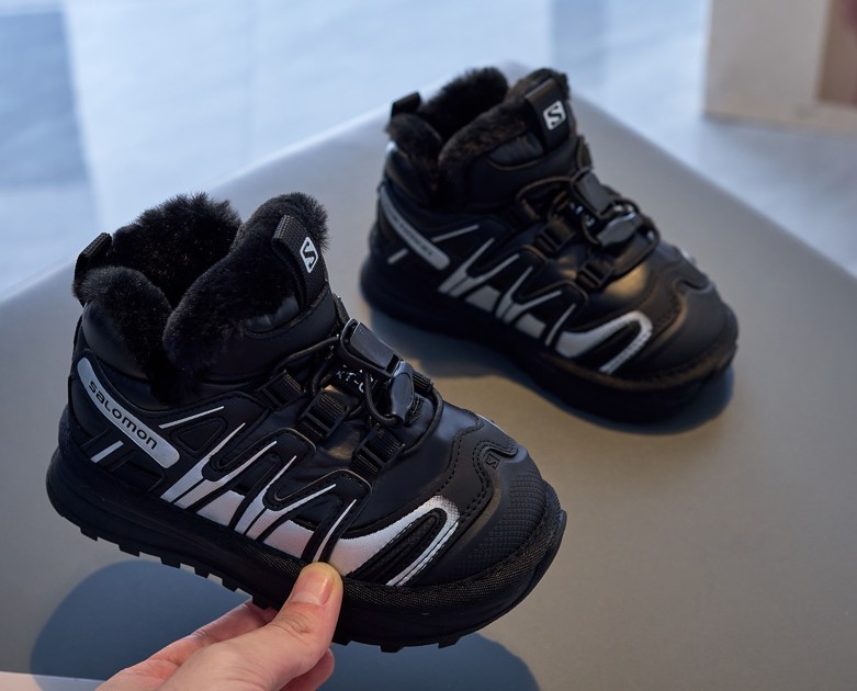 图片[3]-💖萨络蒙XT-Q加绒卡扣雪地靴！💘💲 🚗纯原萨络蒙 XT-Q 加绒卡扣保暖防水儿童休闲越野机能运动跑步鞋雪地靴🛵 💥SALOMON欧洲站厚底老爹鞋户外徒步鞋男女童百搭跑步鞋加棉雪地鞋童鞋💖 💘官网潮牌韩版最新款防滑耐磨加厚底透气休闲经典冬季潮鞋一脚蹬短靴棉靴🍎 🍒颜色： 黑，粉，灰 尺码：26-37码-选品中心