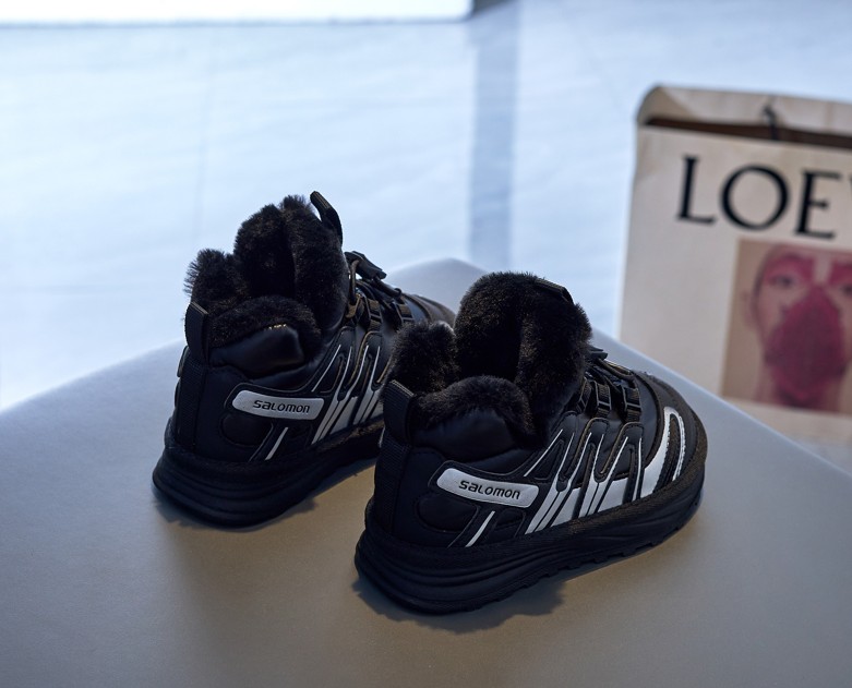 图片[4]-💖萨络蒙XT-Q加绒卡扣雪地靴！💘💲 🚗纯原萨络蒙 XT-Q 加绒卡扣保暖防水儿童休闲越野机能运动跑步鞋雪地靴🛵 💥SALOMON欧洲站厚底老爹鞋户外徒步鞋男女童百搭跑步鞋加棉雪地鞋童鞋💖 💘官网潮牌韩版最新款防滑耐磨加厚底透气休闲经典冬季潮鞋一脚蹬短靴棉靴🍎 🍒颜色： 黑，粉，灰 尺码：26-37码-选品中心