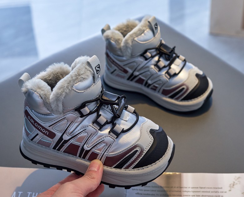 图片[3]-💖萨络蒙XT-Q加绒卡扣雪地靴！💘💲 🚗纯原萨络蒙 XT-Q 加绒卡扣保暖防水儿童休闲越野机能运动跑步鞋雪地靴🛵 💥SALOMON欧洲站厚底老爹鞋户外徒步鞋男女童百搭跑步鞋加棉雪地鞋童鞋💖 💘官网潮牌韩版最新款防滑耐磨加厚底透气休闲经典冬季潮鞋一脚蹬短靴棉靴🍎 🍒颜色： 黑，粉，灰 尺码：26-37码-选品中心