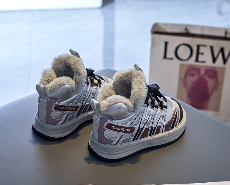 图片[4]-💖萨络蒙XT-Q加绒卡扣雪地靴！💘💲 🚗纯原萨络蒙 XT-Q 加绒卡扣保暖防水儿童休闲越野机能运动跑步鞋雪地靴🛵 💥SALOMON欧洲站厚底老爹鞋户外徒步鞋男女童百搭跑步鞋加棉雪地鞋童鞋💖 💘官网潮牌韩版最新款防滑耐磨加厚底透气休闲经典冬季潮鞋一脚蹬短靴棉靴🍎 🍒颜色： 黑，粉，灰 尺码：26-37码-选品中心