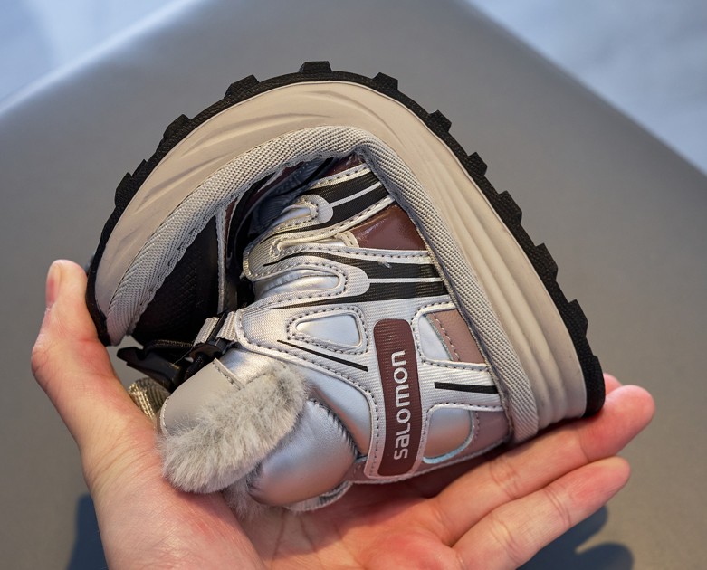 图片[4]-💖萨络蒙XT-Q加绒卡扣雪地靴！💘💲 🚗纯原萨络蒙 XT-Q 加绒卡扣保暖防水儿童休闲越野机能运动跑步鞋雪地靴🛵 💥SALOMON欧洲站厚底老爹鞋户外徒步鞋男女童百搭跑步鞋加棉雪地鞋童鞋💖 💘官网潮牌韩版最新款防滑耐磨加厚底透气休闲经典冬季潮鞋一脚蹬短靴棉靴🍎 🍒颜色： 黑，粉，灰 尺码：26-37码-选品中心