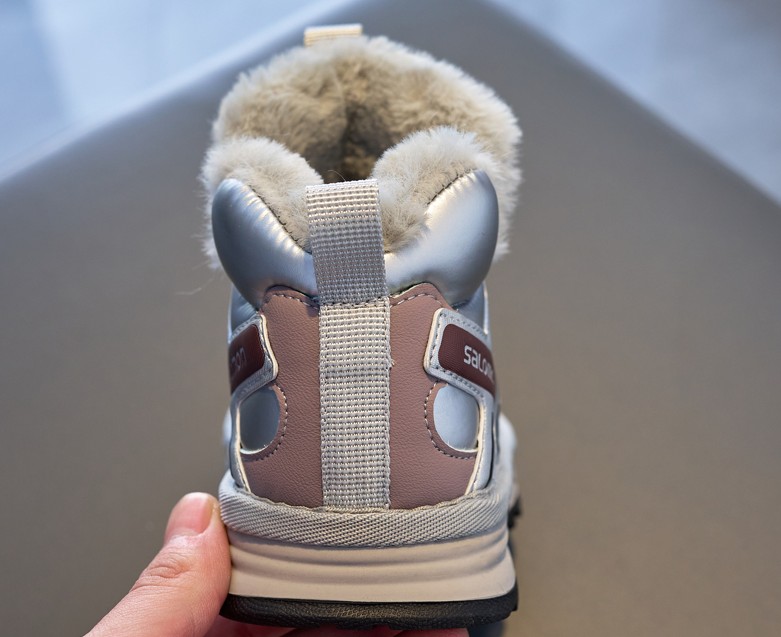 图片[6]-💖萨络蒙XT-Q加绒卡扣雪地靴！💘💲 🚗纯原萨络蒙 XT-Q 加绒卡扣保暖防水儿童休闲越野机能运动跑步鞋雪地靴🛵 💥SALOMON欧洲站厚底老爹鞋户外徒步鞋男女童百搭跑步鞋加棉雪地鞋童鞋💖 💘官网潮牌韩版最新款防滑耐磨加厚底透气休闲经典冬季潮鞋一脚蹬短靴棉靴🍎 🍒颜色： 黑，粉，灰 尺码：26-37码-选品中心