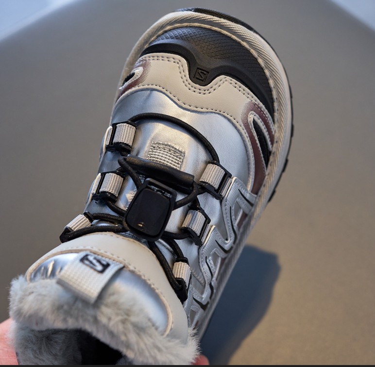 图片[5]-💖萨络蒙XT-Q加绒卡扣雪地靴！💘💲 🚗纯原萨络蒙 XT-Q 加绒卡扣保暖防水儿童休闲越野机能运动跑步鞋雪地靴🛵 💥SALOMON欧洲站厚底老爹鞋户外徒步鞋男女童百搭跑步鞋加棉雪地鞋童鞋💖 💘官网潮牌韩版最新款防滑耐磨加厚底透气休闲经典冬季潮鞋一脚蹬短靴棉靴🍎 🍒颜色： 黑，粉，灰 尺码：26-37码-选品中心