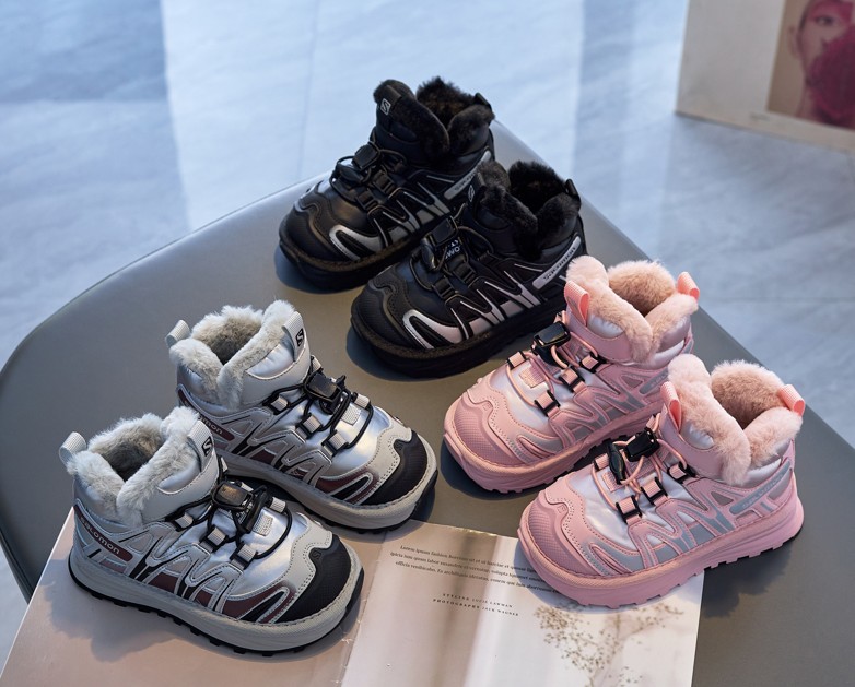 图片[9]-💖萨络蒙XT-Q加绒卡扣雪地靴！💘💲 🚗纯原萨络蒙 XT-Q 加绒卡扣保暖防水儿童休闲越野机能运动跑步鞋雪地靴🛵 💥SALOMON欧洲站厚底老爹鞋户外徒步鞋男女童百搭跑步鞋加棉雪地鞋童鞋💖 💘官网潮牌韩版最新款防滑耐磨加厚底透气休闲经典冬季潮鞋一脚蹬短靴棉靴🍎 🍒颜色： 黑，粉，灰 尺码：26-37码-选品中心