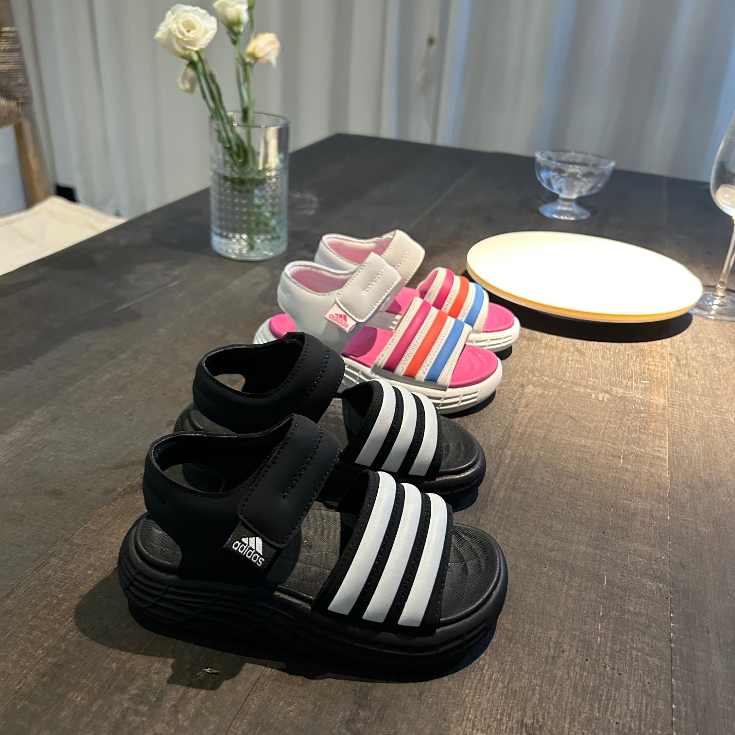 图片[6]-特价不退不换💝ADIDAS DURAMO SANDAQA 🎈 🚗ADIDAS三叶草露趾魔术贴透气休闲童鞋凉鞋🛵 🍎阿迪达斯官网最新款户外小众夏款凉鞋沙滩鞋💘 💖夏季韩版防滑软底透气休闲超轻便沙滩鞋潮鞋童鞋 ❤️ 🍒 颜色： 白，黑 尺码：26-37码-选品中心