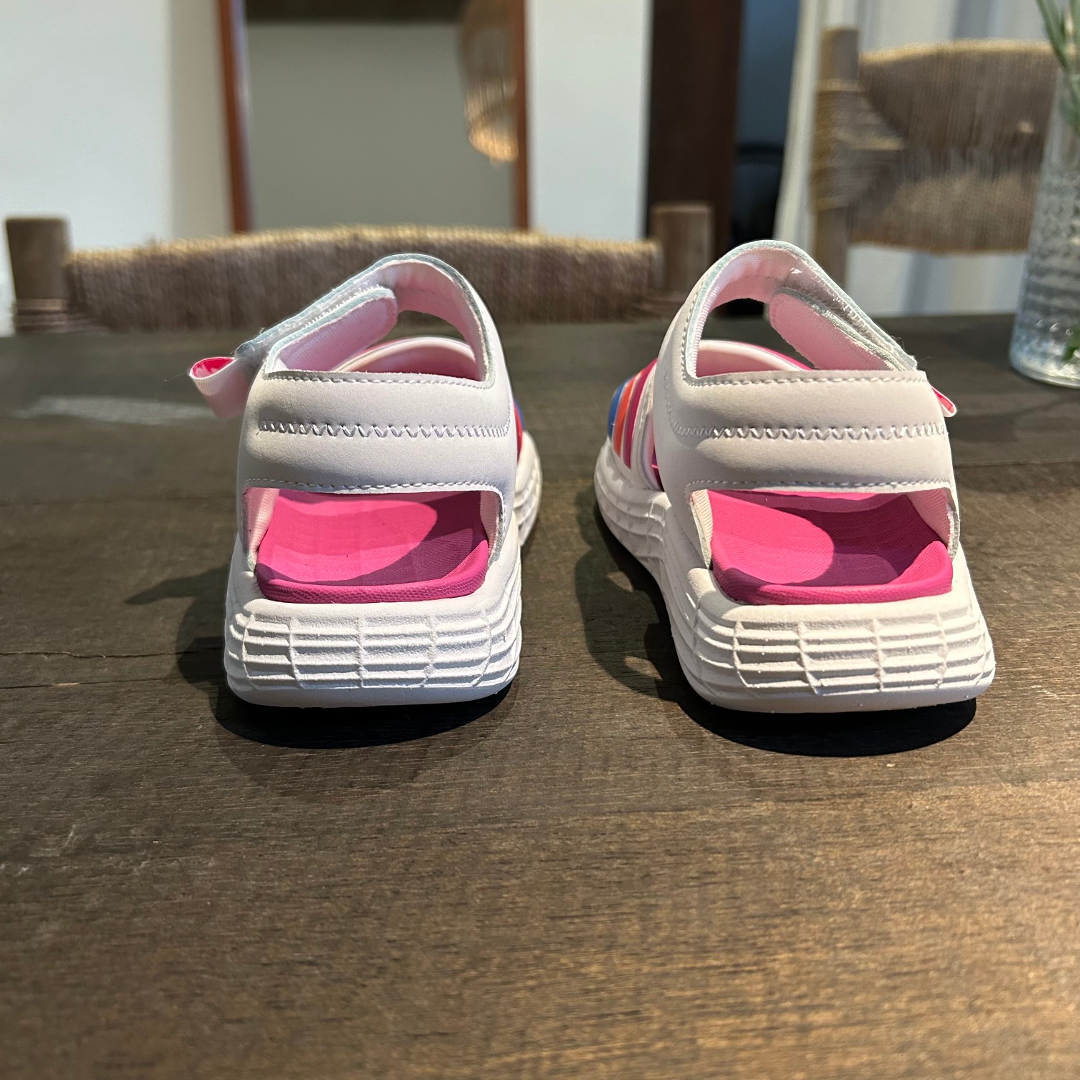 图片[5]-特价不退不换💝ADIDAS DURAMO SANDAQA 🎈 🚗ADIDAS三叶草露趾魔术贴透气休闲童鞋凉鞋🛵 🍎阿迪达斯官网最新款户外小众夏款凉鞋沙滩鞋💘 💖夏季韩版防滑软底透气休闲超轻便沙滩鞋潮鞋童鞋 ❤️ 🍒 颜色： 白，黑 尺码：26-37码-选品中心