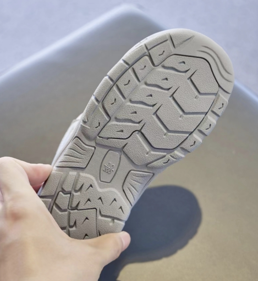 图片[9]-💖萨络蒙3D系列科恩联名款包头溯溪鞋！！！💝💲 🚗纯原萨络蒙 XA Pro 3D系列科恩联名款旋转纽扣儿童休闲越野机能运动跑步鞋🛵 ❤️SALOMON欧洲站最火爆的网红款软底溯溪鞋户外徒步鞋男女童百搭跑步鞋童鞋🎈 🍒官网潮牌韩版最新款减震防滑耐磨底透气休闲经典四季款潮鞋防踢登山鞋❤️ 🍒颜色：绿色，黑色，粉色，灰色 尺码：26-37码-选品中心