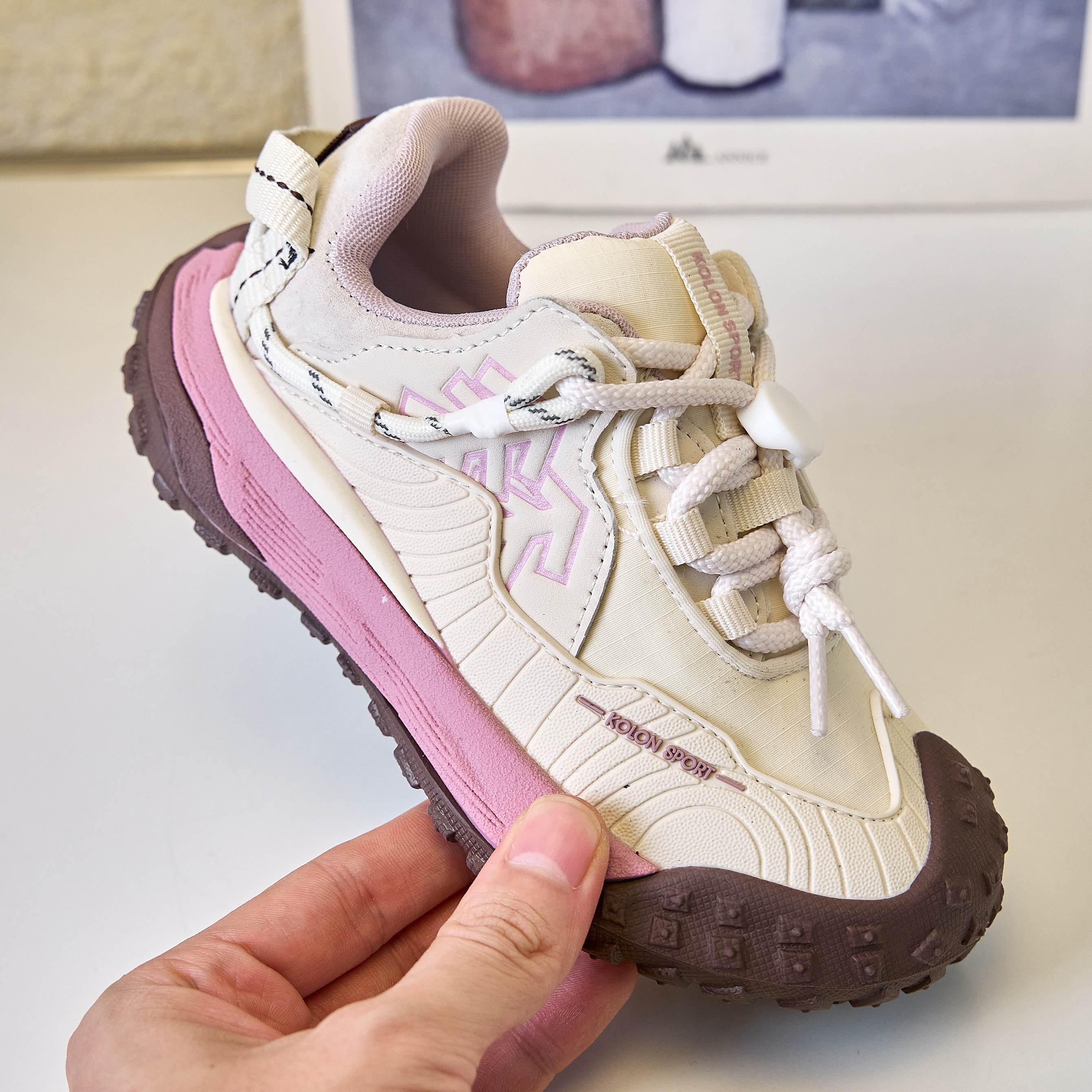 NO:338562,KOLON SPORT KOLON LITCAMP MEGA children's casual hiking shoes hiking shoes sports function stop slippers Kelong thick-soled dad shoes boys and girls elastic buckle outdoor hiking versatile running shoes street catwalk children's shoes official website trendy brand Korean version latest non-slip high-soled breathable casual classic four-season parent-child trendy shoes lightweight children's shoes Color rock carbon black, dune white, rock cliff green tundra green, Danxia powder Size 26-37 sizes Add 0.5-1CM to choose inner length, Nike series,19860909可隆登山鞋童鞋 KOLON SPORT 可隆LITCAMP MEGA儿童休闲徒步鞋登山鞋运动机能止滑鞋 可隆厚底老爹鞋男女童松紧扣户外徒步百搭跑步鞋炸街走秀款童鞋 官网潮牌韩版最新款防滑增高底透气休闲经典四季款亲子潮鞋轻便童鞋 颜色 岩炭黑,沙丘白,岩崖青 苔原青,丹霞粉 尺码26-37码 实际脚长加0.5-1CM后选内长,耐克系列,,Children's