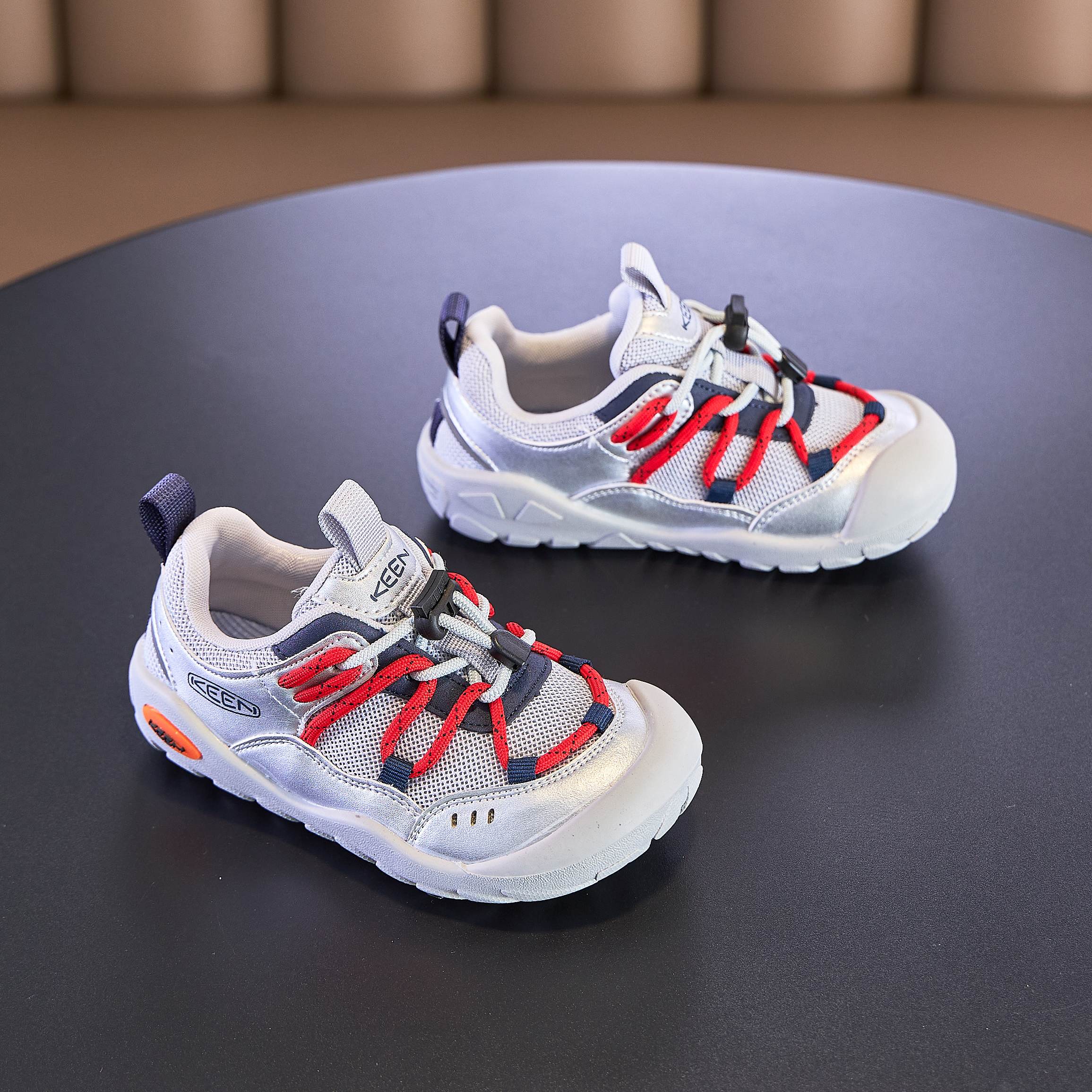 NO:338745,KEEN campus sports shoes KEEN children's campus handsome, comfortable, breathable, wear-resistant, elastic, lightweight, casual and versatile children's shoes Cohen's official new product 25-year latest hiking function anti-slip mountaineering off-road outdoor children's shoes Korean version anti-slip soft sole breathable boys and girls' speed shock absorption niche style Baotou parent-child shoes children's shoes Color Purple, silver, gray Size 26-37 Sizes actual foot length Add 0.5-1CM and choose inner length, Nike series,19860909KEEN校园运动童鞋 KEEN儿童校园帅气舒适透气耐磨松紧扣轻便休闲百搭童鞋 科恩官方新品25年最新款徒步机能防滑登山越野户外童鞋 韩版防滑软底透气男女童飞速减震小众款包头亲子鞋童鞋 颜色 紫色,银色,灰色  尺码26-37码 实际脚长 加0.5-1CM后选内长,耐克系列,,Children's