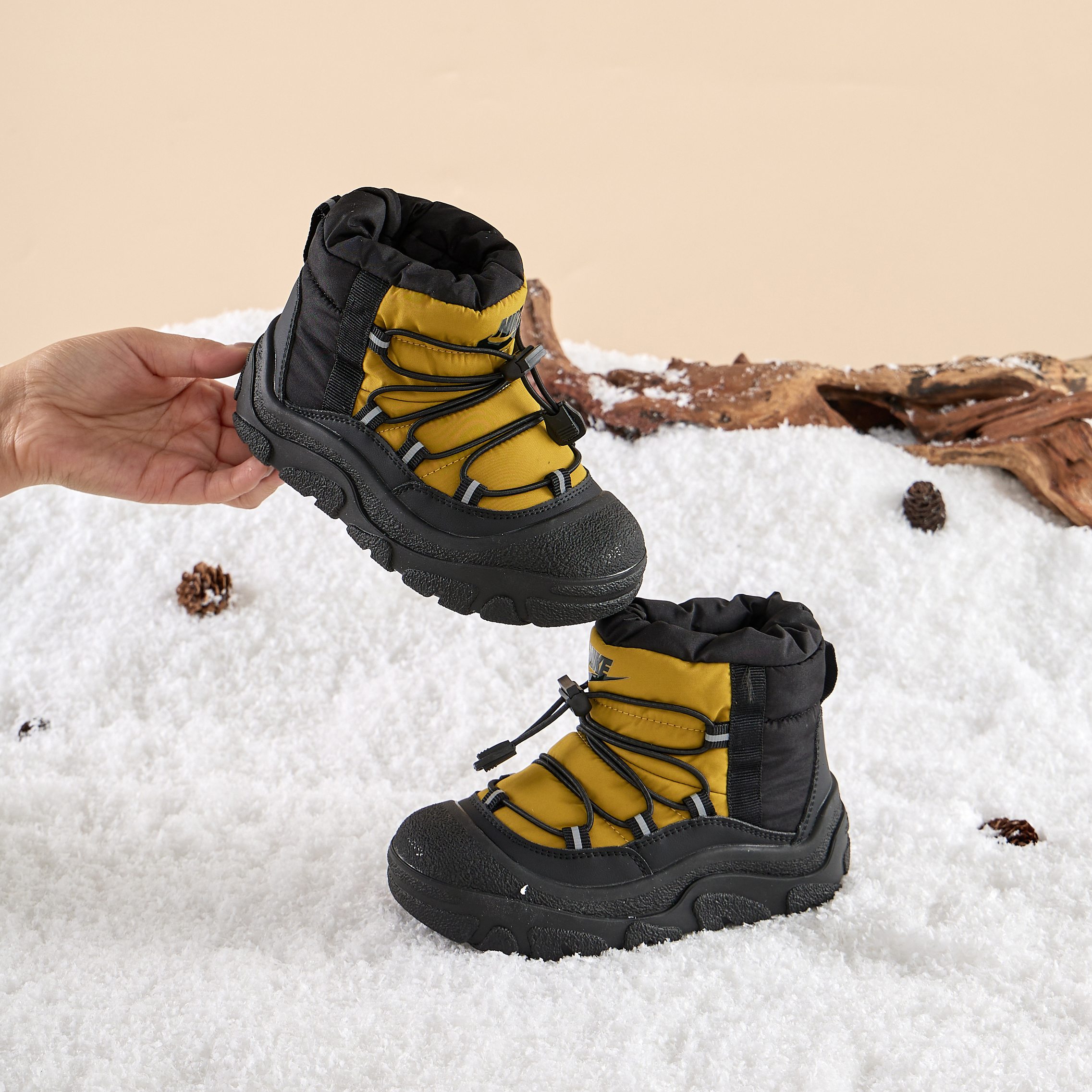 NO:575431,Nike tarpaulin snow boots hiking shoes for kids!  NIKE waterproof cloth plus velvet anti-skid tire sole mountaineering children's shoes warm snow boots cotton shoes Nike ugly Korean version street casual outdoor hiking shoes sports heightening toe anti-kick and anti-collision children's shoes winter breathable micro-elastic anti-kick shock-absorbing anti-slip rubber sole new concept parent-child trendy shoes high-end children's shoes Actual foot length plus 0.5-1CM and choose the inner length Color beige, yellow Size 26-37, snow boots, boots,19860909耐克防水布雪地靴登山童鞋！ NIKE 防水布加绒防滑轮胎底登山童鞋保暖雪地靴棉鞋 Nike丑萌韩版炸街休闲户外登山鞋运动增高包头防踢防撞童鞋 冬季透气微弹力防踢减震防滑橡胶底新概念亲子潮鞋高级感童鞋 实际脚长加0.5-1CM后选内长 颜色 米色,黄色  尺码26-37码,雪地靴,boots,,Children's