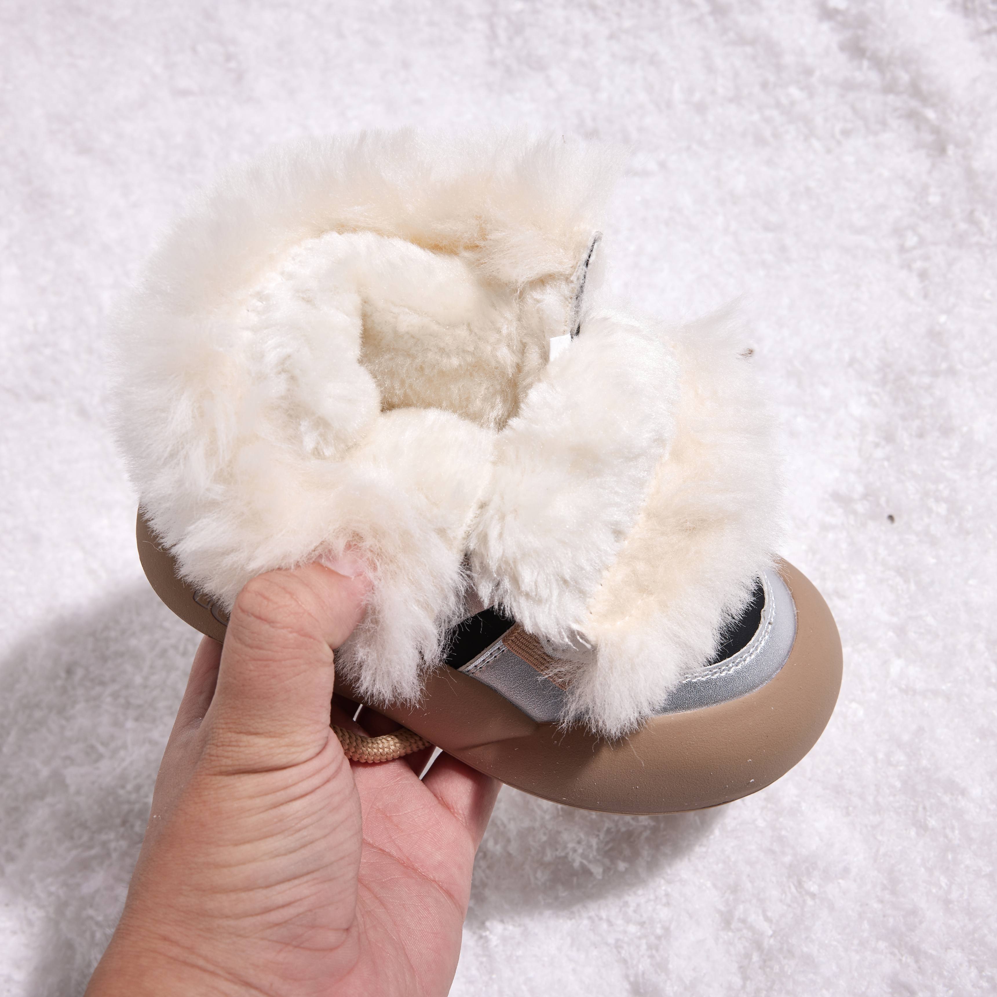 图片[6]-💝UGG公主雪地靴童鞋！！！💖💲 🚗UGG 内里羊皮毛一体内侧魔术贴防水皮加绒防滑童鞋保暖雪地靴棉鞋🛵 🍎UGG拼色韩版登山童鞋炸街休闲户外登山鞋运动包头防踢防撞童鞋🔥 💘冬季全保护保暖防踢减震防滑橡胶底新概念亲子潮鞋高级感童鞋❤️ 🔥实际脚长加0.5-1CM后选内长 🍒颜色： 金色，银色 尺码：26-37码-选品中心