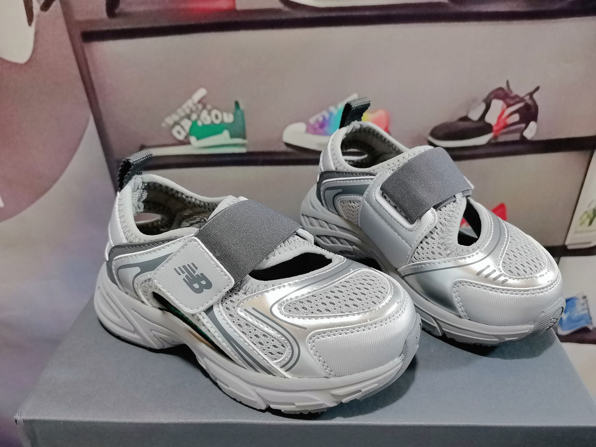 뉴발란스 신발 105801 New Balance Shoes