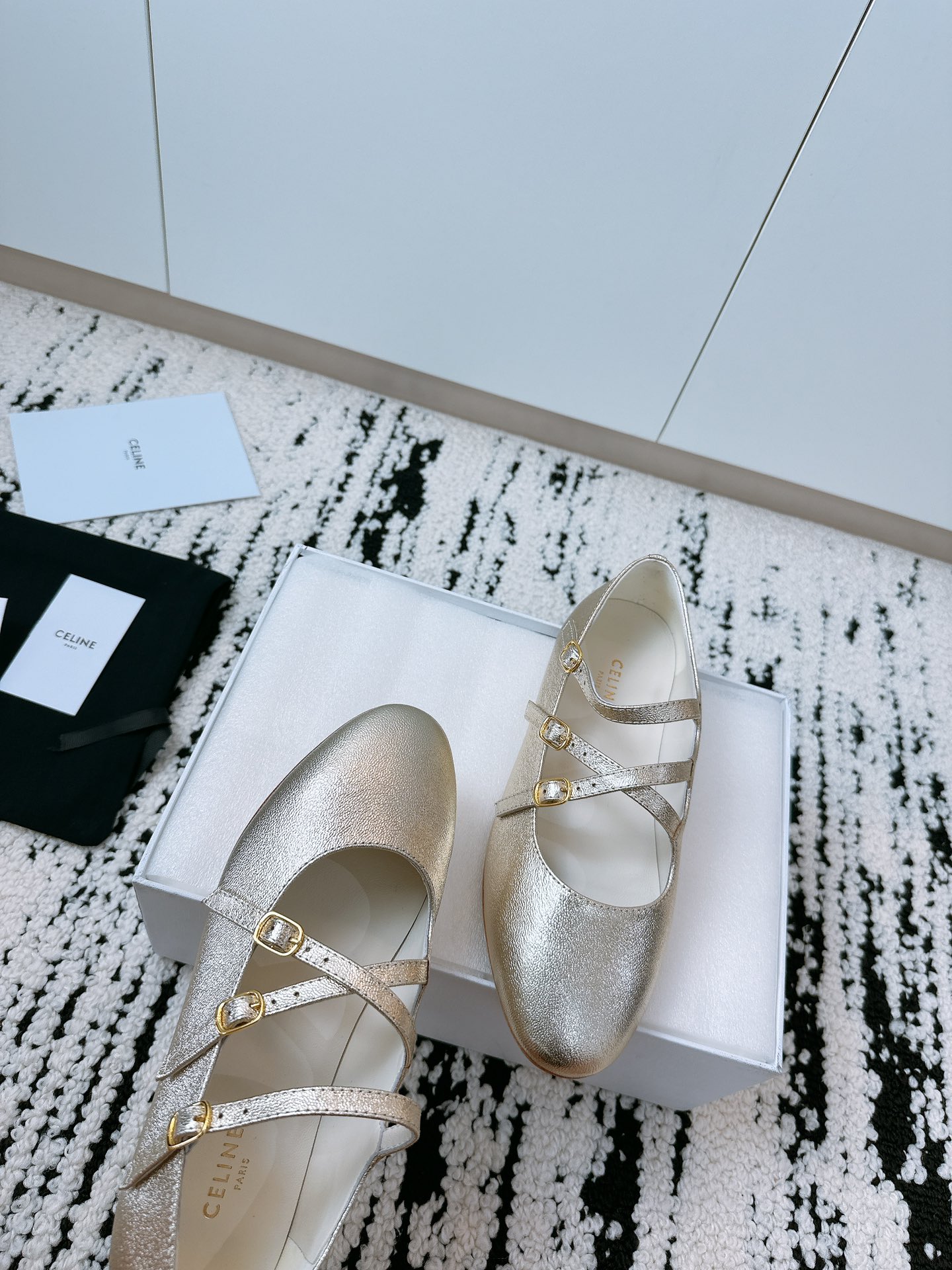 Celine Fall/Winter Retrospect: Sexy Mary Jane Shoes, Thin Belts, Big Bottoms. - 图片 6