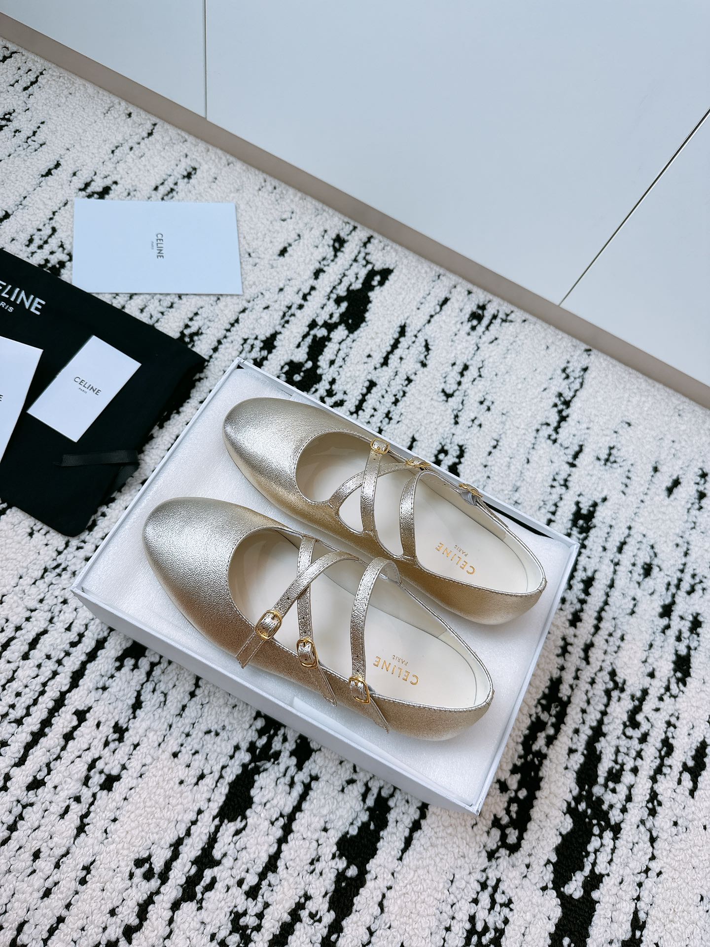 Celine Fall/Winter Retrospect: Sexy Mary Jane Shoes, Thin Belts, Big Bottoms. - 图片 8