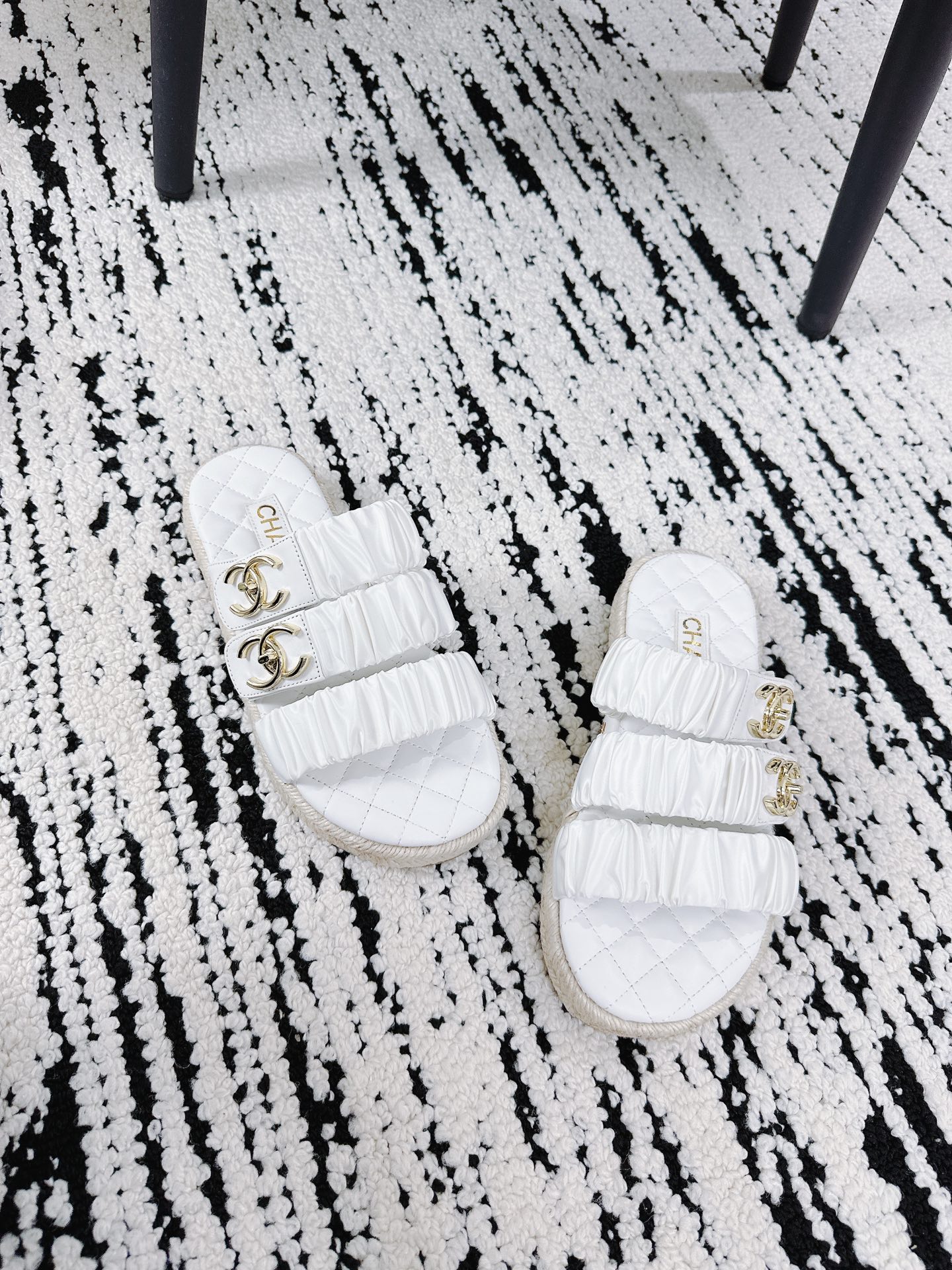 p270 Xiaoxiang 25/A zapatillas de playa clásicas de estilo centro turístico con clip C de suela doble gruesa, herramien…