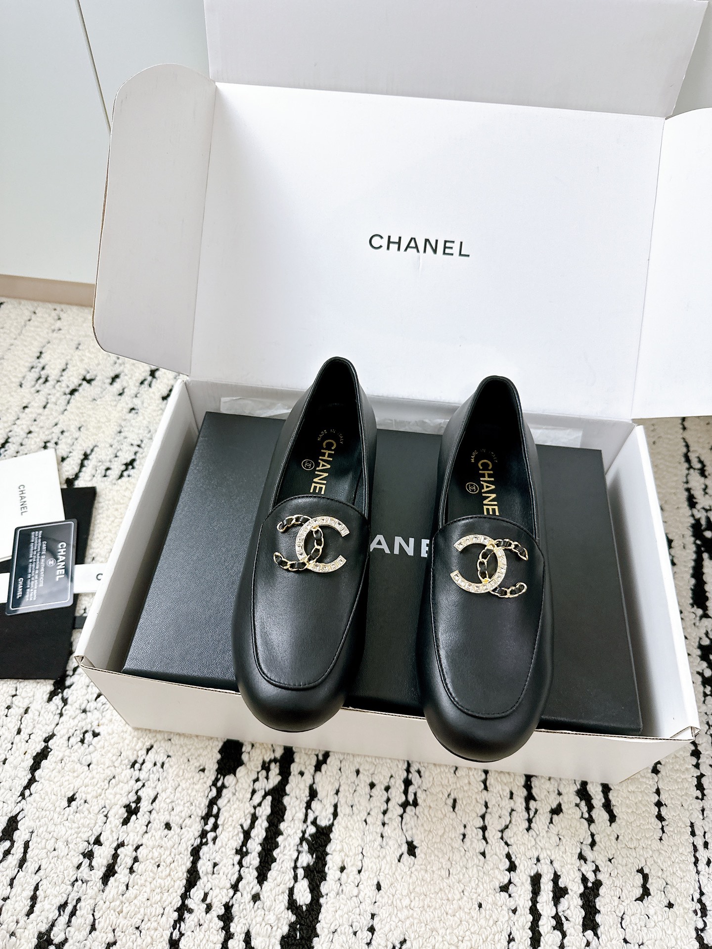 NO:403917,New versatile flat heel bag head drag, exclusive must-have hot product, goddess series, irresistible, heart-wrenching... Light luxury and fashionable, work, daily wear, no tiring, imported sheepskin/cowhide, material, comfortable sheepskin, Italian original leather outsole, top 35-39 [40.41 custom] Requires a different price for the aircraft box., loafers semi-trailer, loafers, cowhide, sheepskin, Leather soles19860909新款百搭平跟包头拖,独家必备爆款,女神系列 让人无法抗拒,心动ing…… 轻奢时髦 上班 日常穿搭不累脚 进口羊皮/牛皮 材质 内里垫脚舒适羊皮 意大利原版真皮大底 顶级35-39 [40.41定做] 需要飞机盒另元.,乐福鞋半拖,loafers,cowhide,sheepskin,Leather soles,Women's Shoes