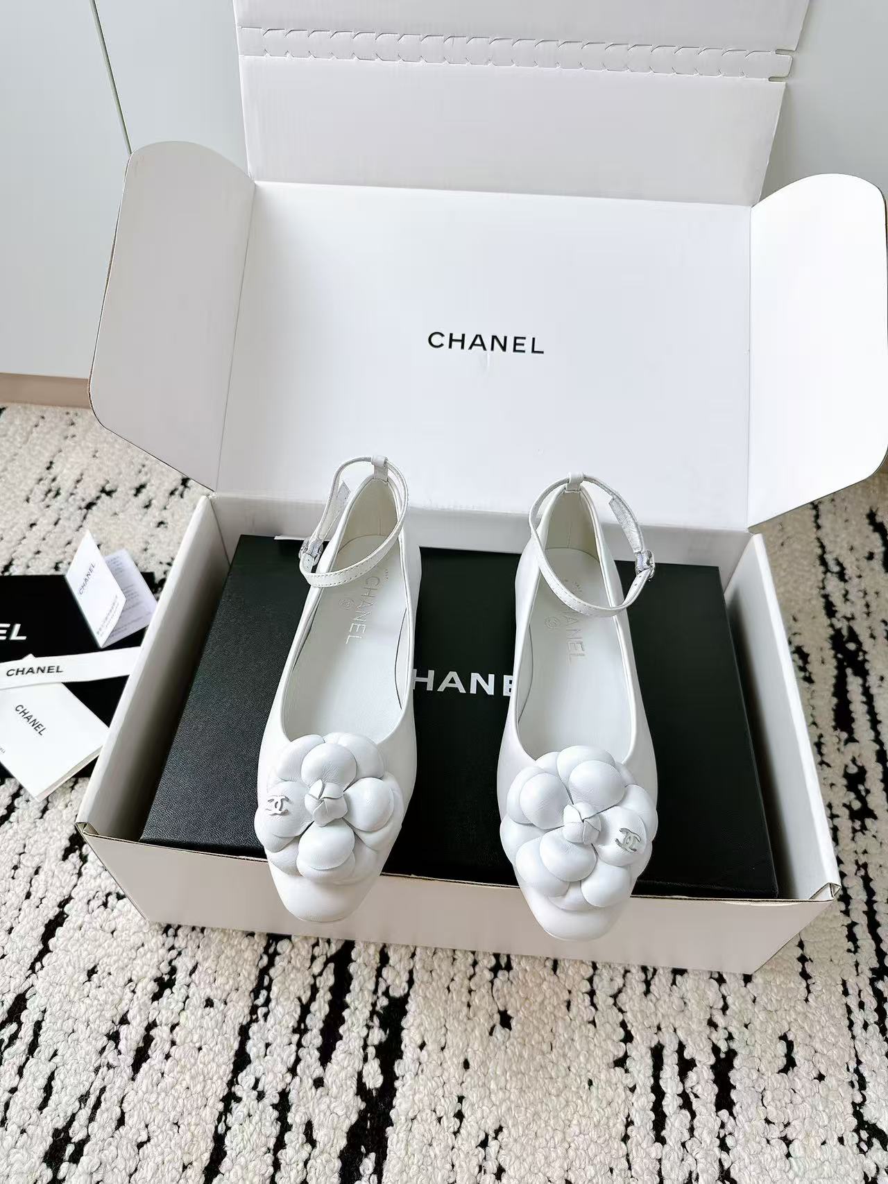 ✨Chanel Chanel 25/Un nuevo zapato camelia de verano】✨ ¡Hermanas! ¡Este par es realmente asombroso! 💥 Réplica del mostr…