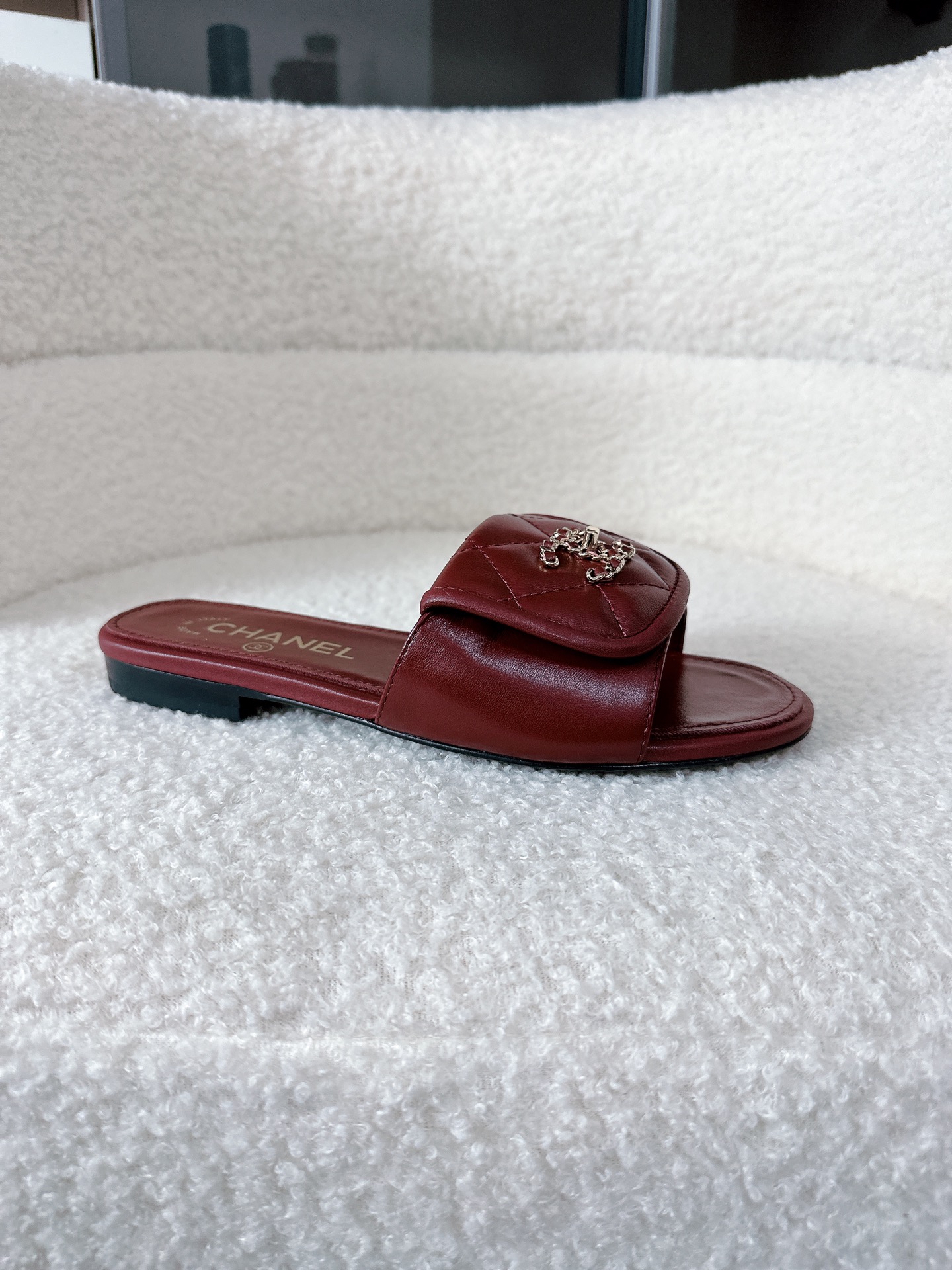 _dmu9sFh_RgSeg9yMm41r63Y-J_Rdh2Mc6IbvITw