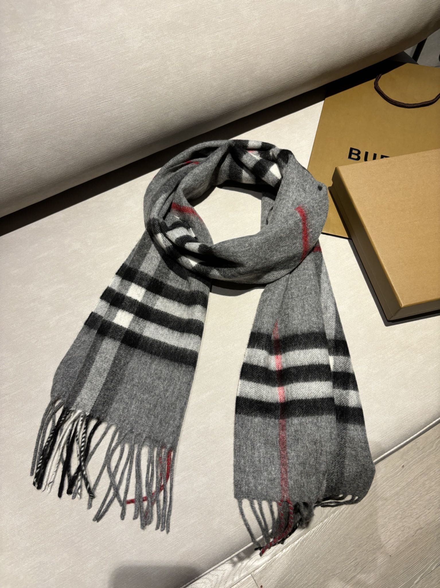 博柏利 Burberry 经典高级手袋包包 #fZeQ 9