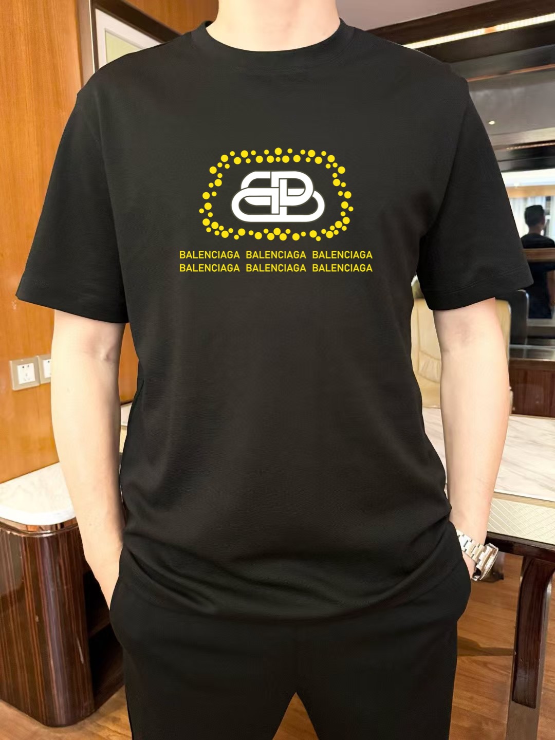 Balenciaga 2025 Spring/Summer Men's Black Cotton T-Shirt with Logo Print 6 i1751128863942 523 0 4
