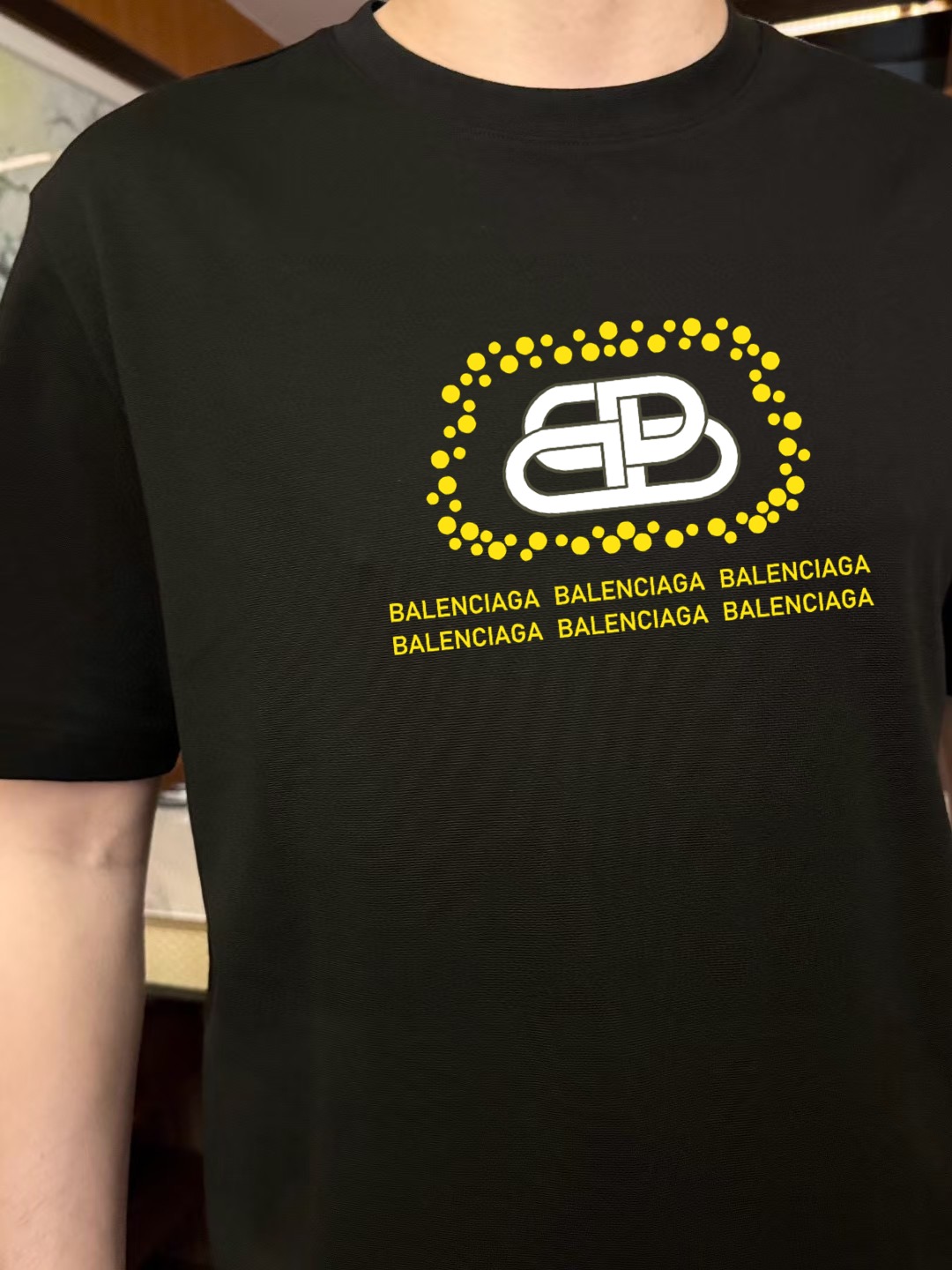 Balenciaga 2025 Spring/Summer Men's Black Cotton T-Shirt with Logo Print 7 i1751128864567 2007 0 5