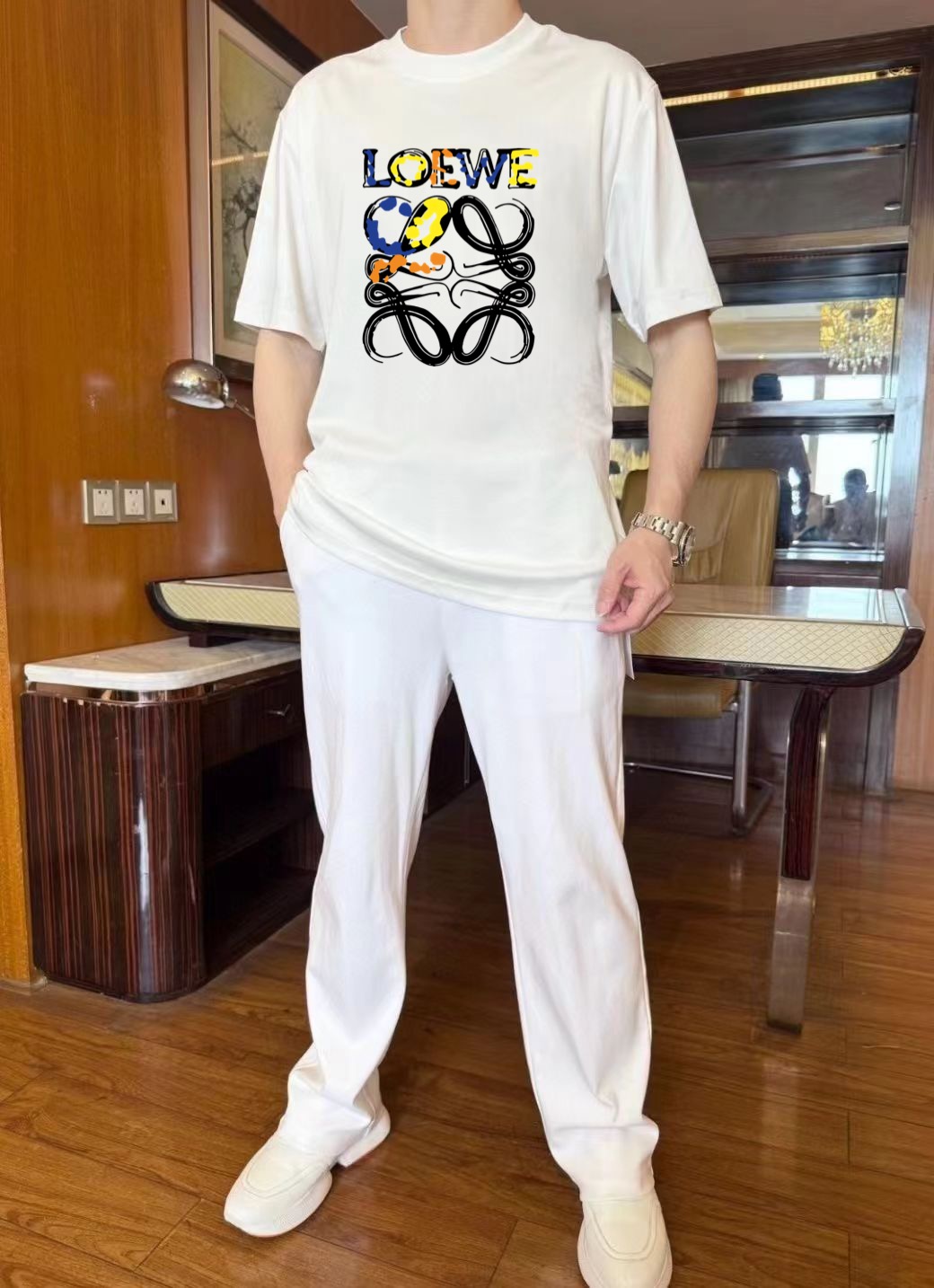 Loewe Camiseta de Manga Corta con Diseño Estampado para Hombre - Colección 2025