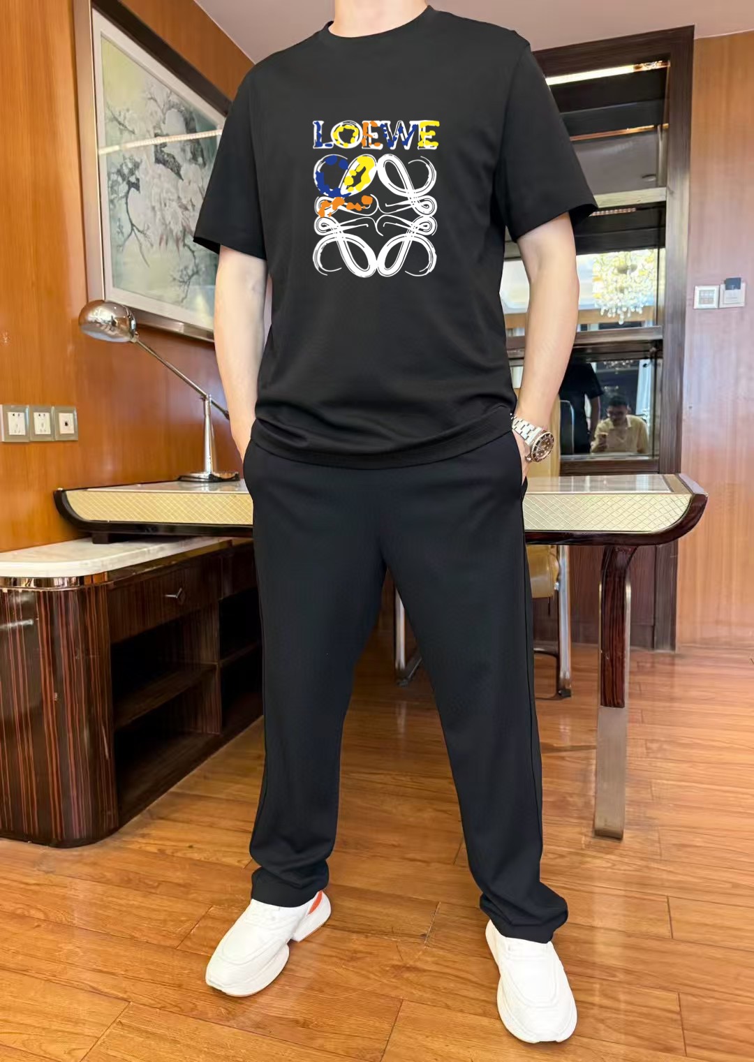 Loewe Zwart Katoenen T-shirt met Logo Print - Comfortabel en Stijlvol