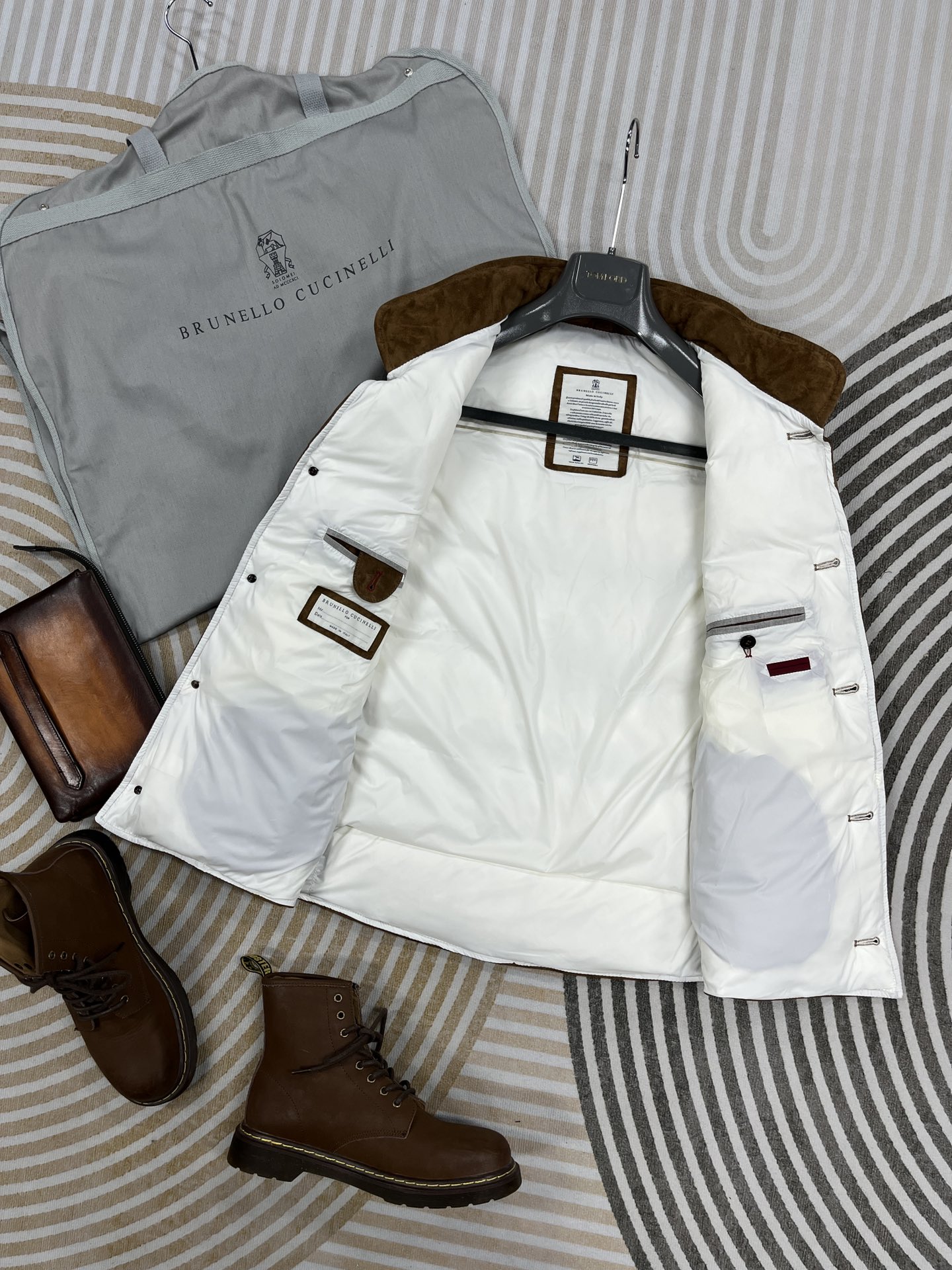 Brunello Cucinelli Suede Goose Down Padded Vest With Horn Button Fastening 8 i1733809943 6201 4