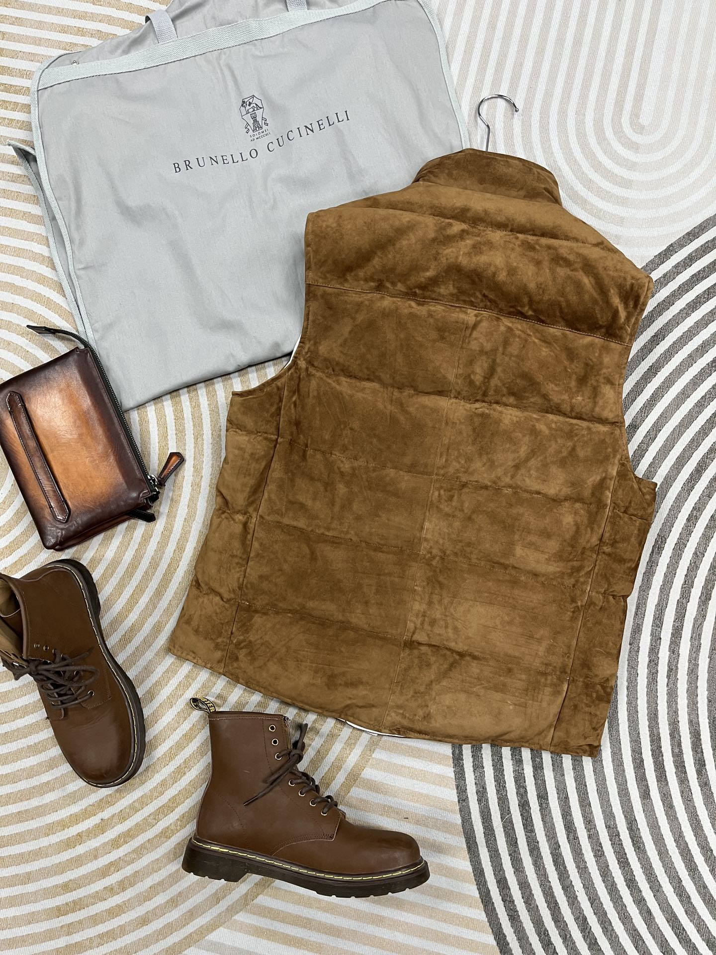 Brunello Cucinelli Suede Goose Down Padded Vest With Horn Button Fastening 7 i1733809943 9637 8