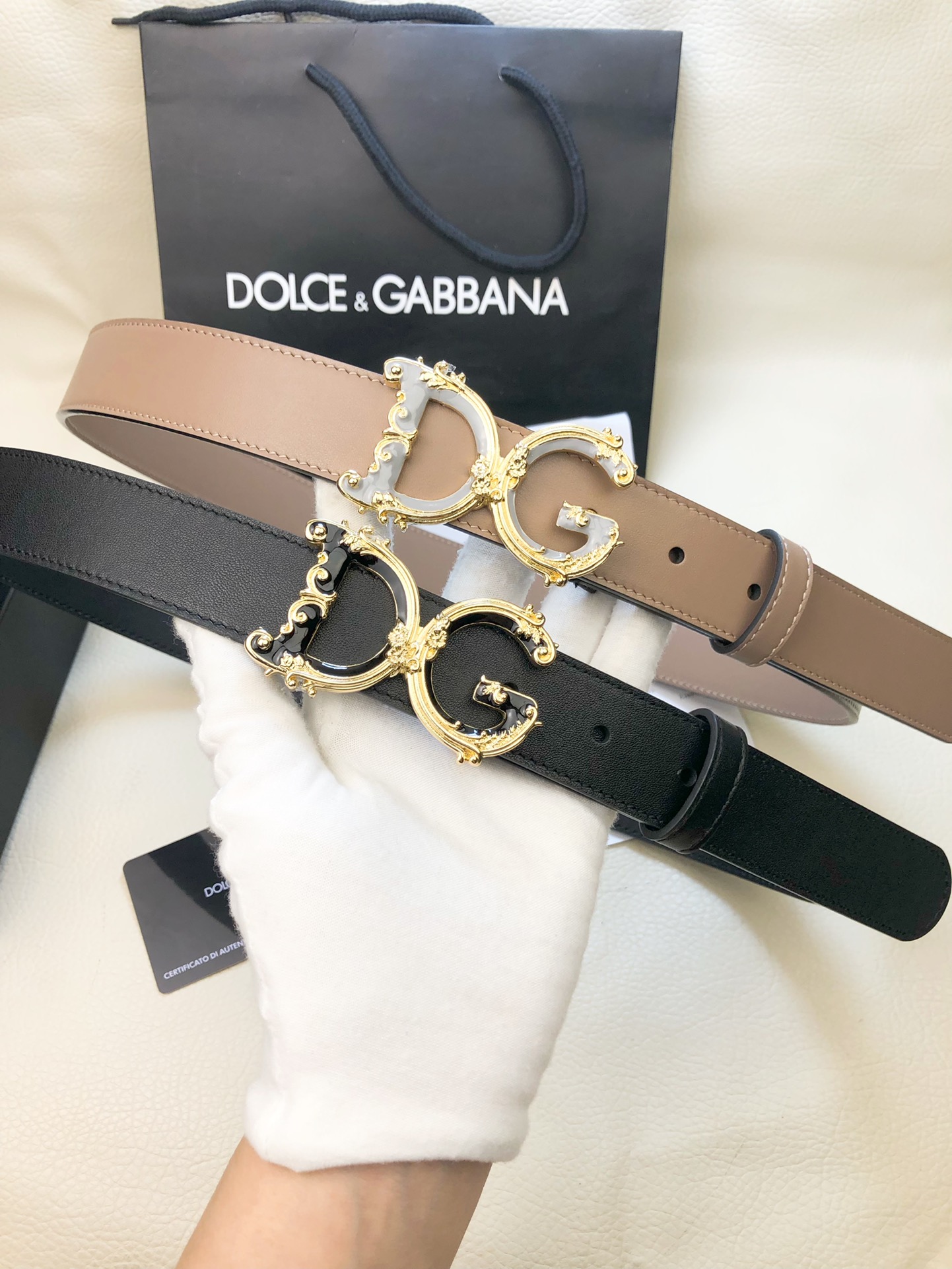 ️️️最新款上市啦品牌D&G高端品质简约而不简单只为喜欢而选择不为敷衍而将就你若爱我就在上身效果时尚潮流