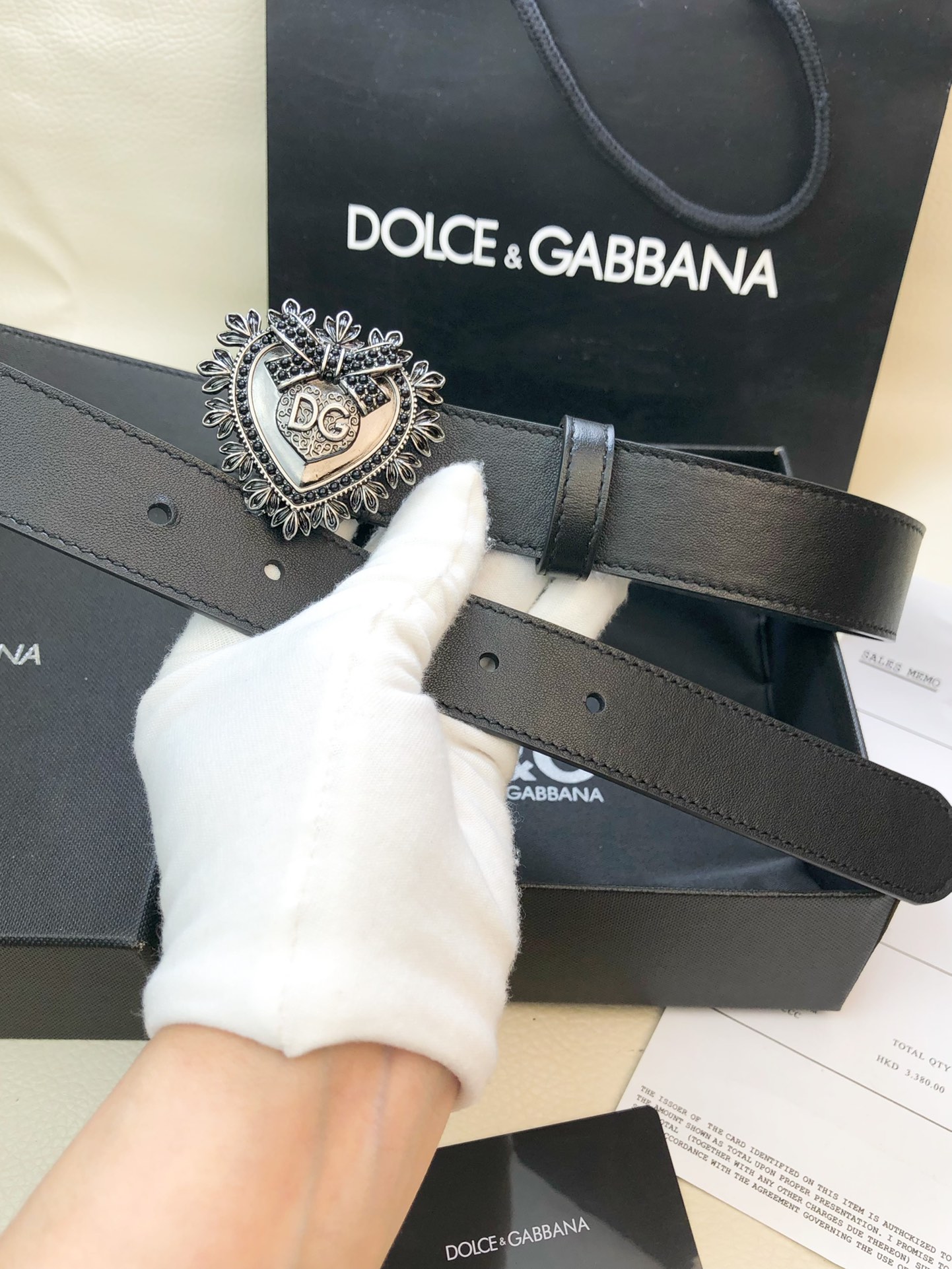 ️️️最新款上市啦品牌D&G高端品质简约而不简单只为喜欢而选择不为敷衍而将就你若爱我就在上身效果时尚潮流