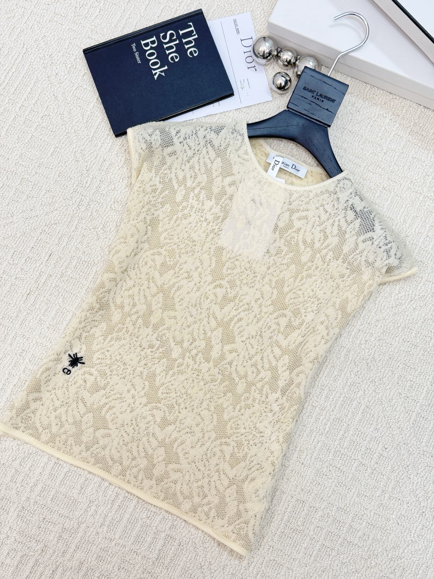 NO:426869,New lace knitted vest fabric breathable, design embellishment and embellishment!  High-end atmosphere on the upper body. Number of codes//,alexander wang19860909新款 蕾丝针织背心 面料透气 设计修饰点缀！上身高级氛围感 码数//,,alexander wang,Women's clothing
