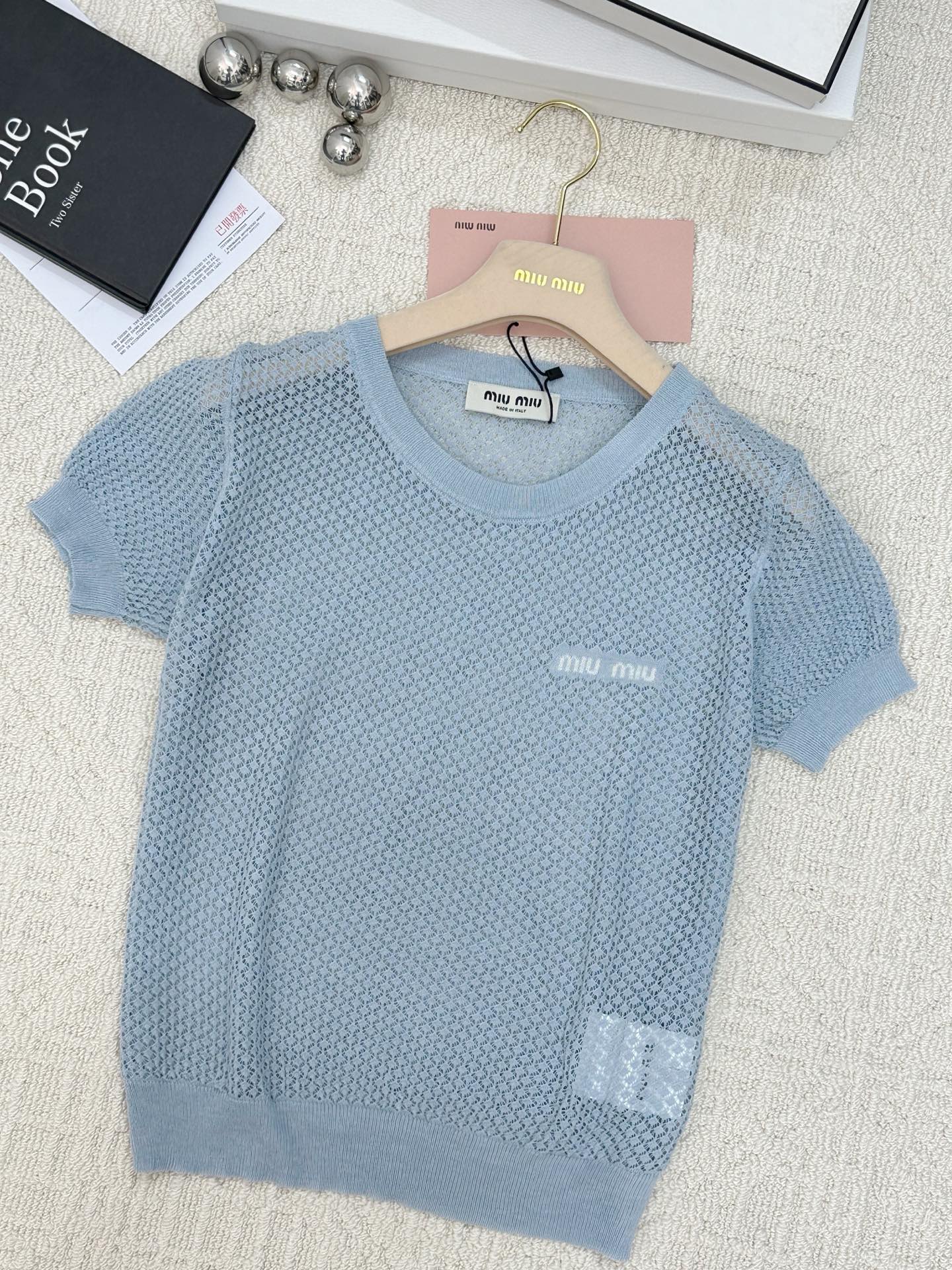 NO:426863,New style hollow short sleeves logo embellishment!  Slimming and versatile upper body size //, T-shirt,alexander wang19860909新款 镂空短袖 logo点缀修饰！上身显瘦百搭 码数//,,T-shirt,alexander wang,Women's clothing