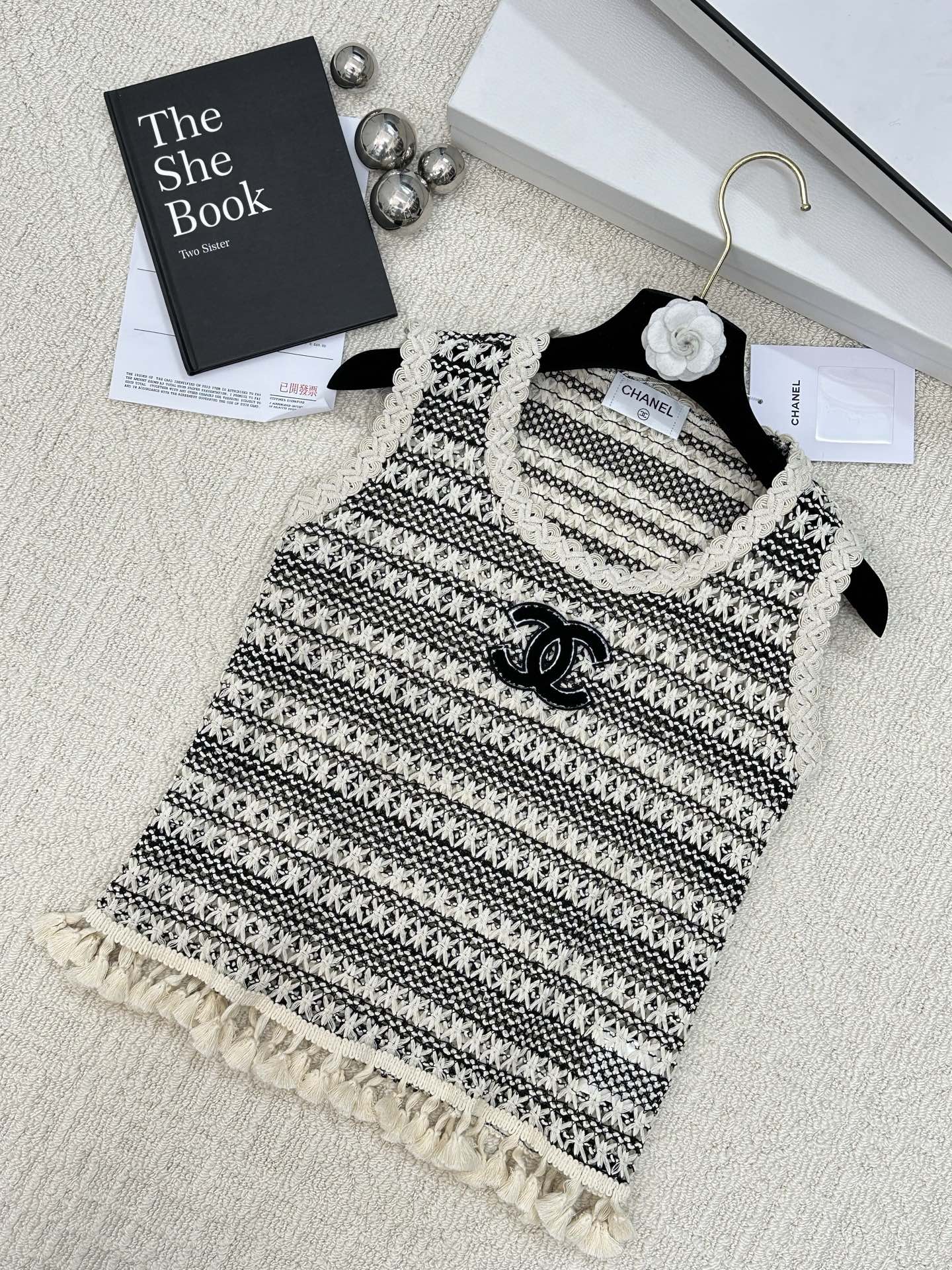 NO:432609,New vest striped fabric breathable logo pattern embellishment, high-end atmosphere on the upper body, size //, alexander wang19860909新款 背心条纹面料透气 logo图案修饰点缀 上身高级氛围感 码数//,,alexander wang,Women's clothing