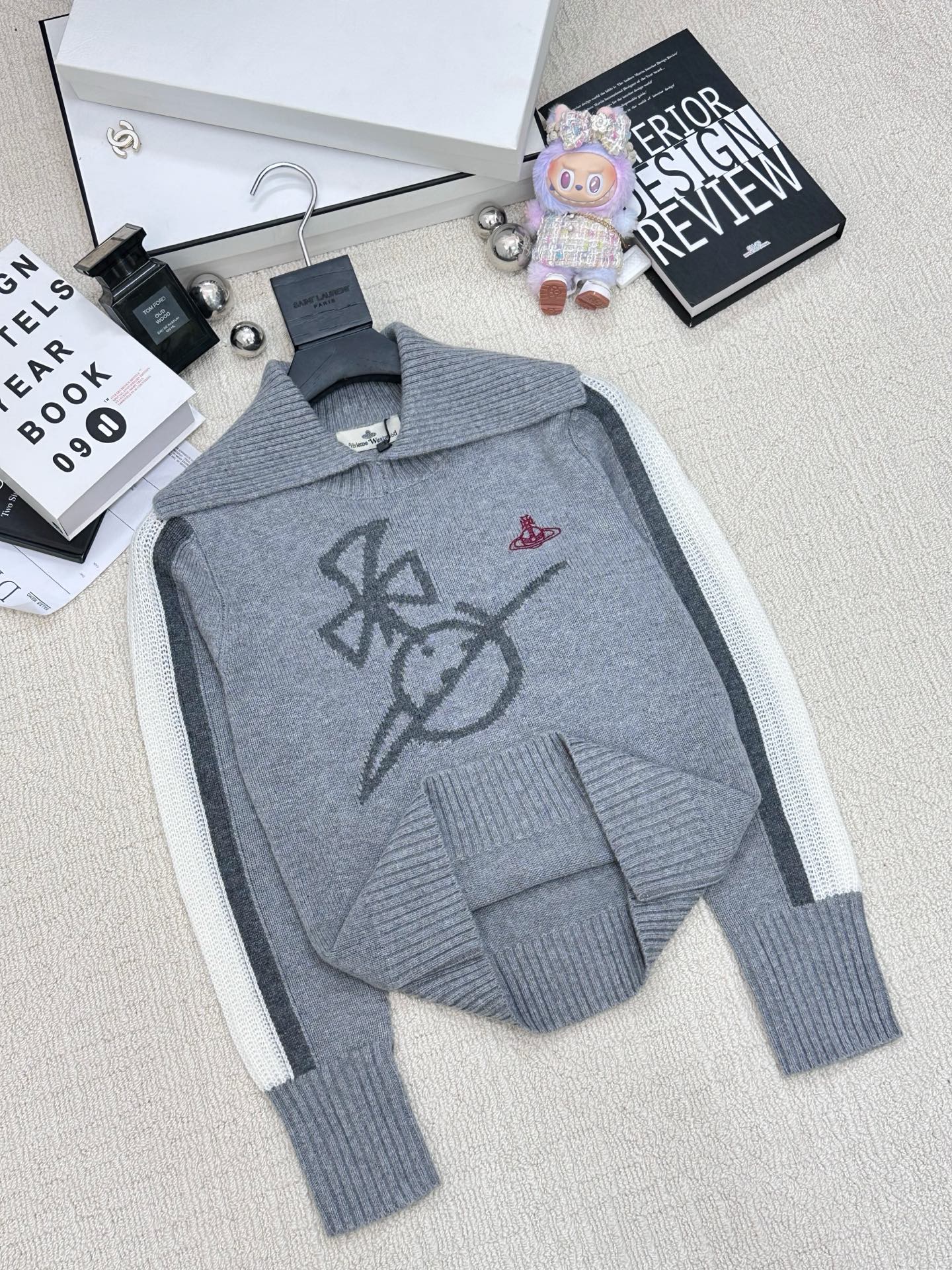 VivienWestwood 西太后 𝟐𝟓新款 翻领针织长袖款 logo图案修饰点缀 系列款出货 🆕🆕🆕