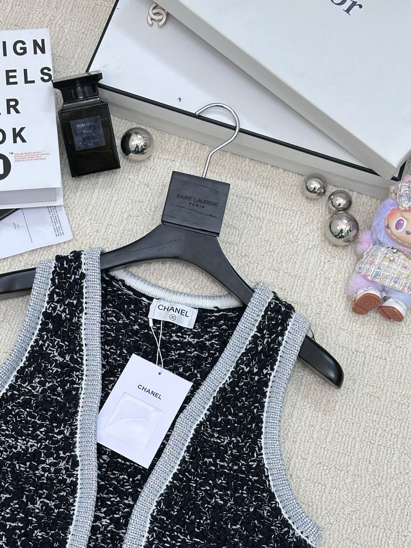 𝐂𝐡𝐚𝐧𝐞𝐥 𝟐𝟓新款 编织钩花彩色马甲款 logo图案修饰点缀 系列款出货 🆕🆕🆕 上身高级氛围感🈵️