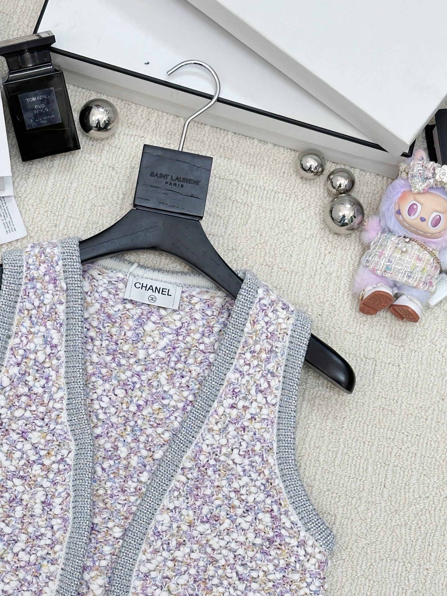 𝐂𝐡𝐚𝐧𝐞𝐥 𝟐𝟓新款 编织钩花彩色马甲款 logo图案修饰点缀 系列款出货 🆕🆕🆕 上身高级氛围感🈵️