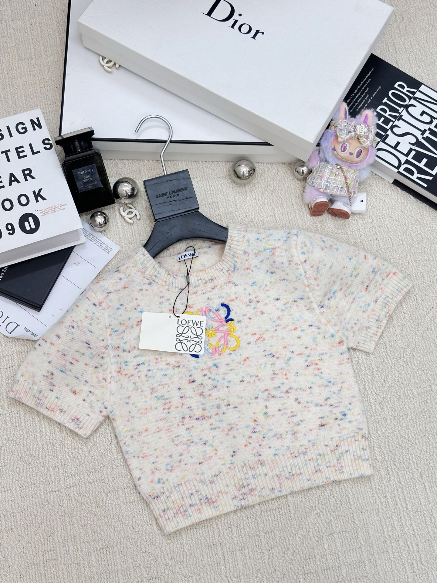 NO:498285,Loewe early autumn new style, colorful yarn short pullover, logo pattern embellishment, high-end atmosphere on the upper body 1 color code //,,loewe,alexander wang19860909Loewe 早秋新款 彩纱短款套头 logo图案修饰点缀 上身高级氛围感 1色碼 //,,loewe,alexander wang,Women's clothing