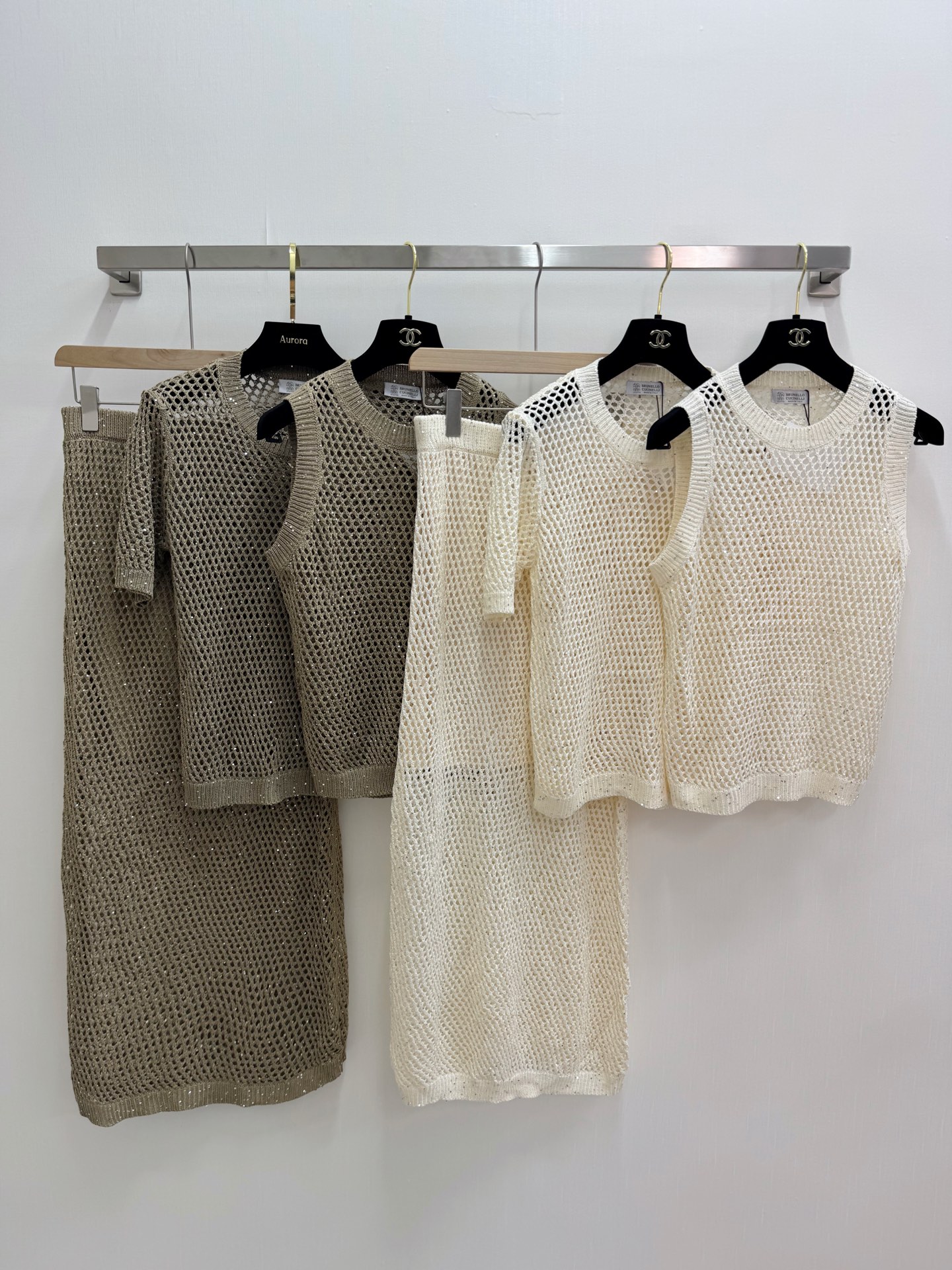 NO:883627,Vest, short sleeves, p skirt, BC 26 new summer style, hollow sequined knitted series, full of sequin embellishments, high-end at first glance, series models shipped, size SML, skirts, T-shirt,19860909背心 短袖 p半裙 BC 26夏季新款 镂空珠片针织系列 满身亮片点缀,一眼高级,系列款出货,码数SML,,skirts,T-shirt,,Women's clothing