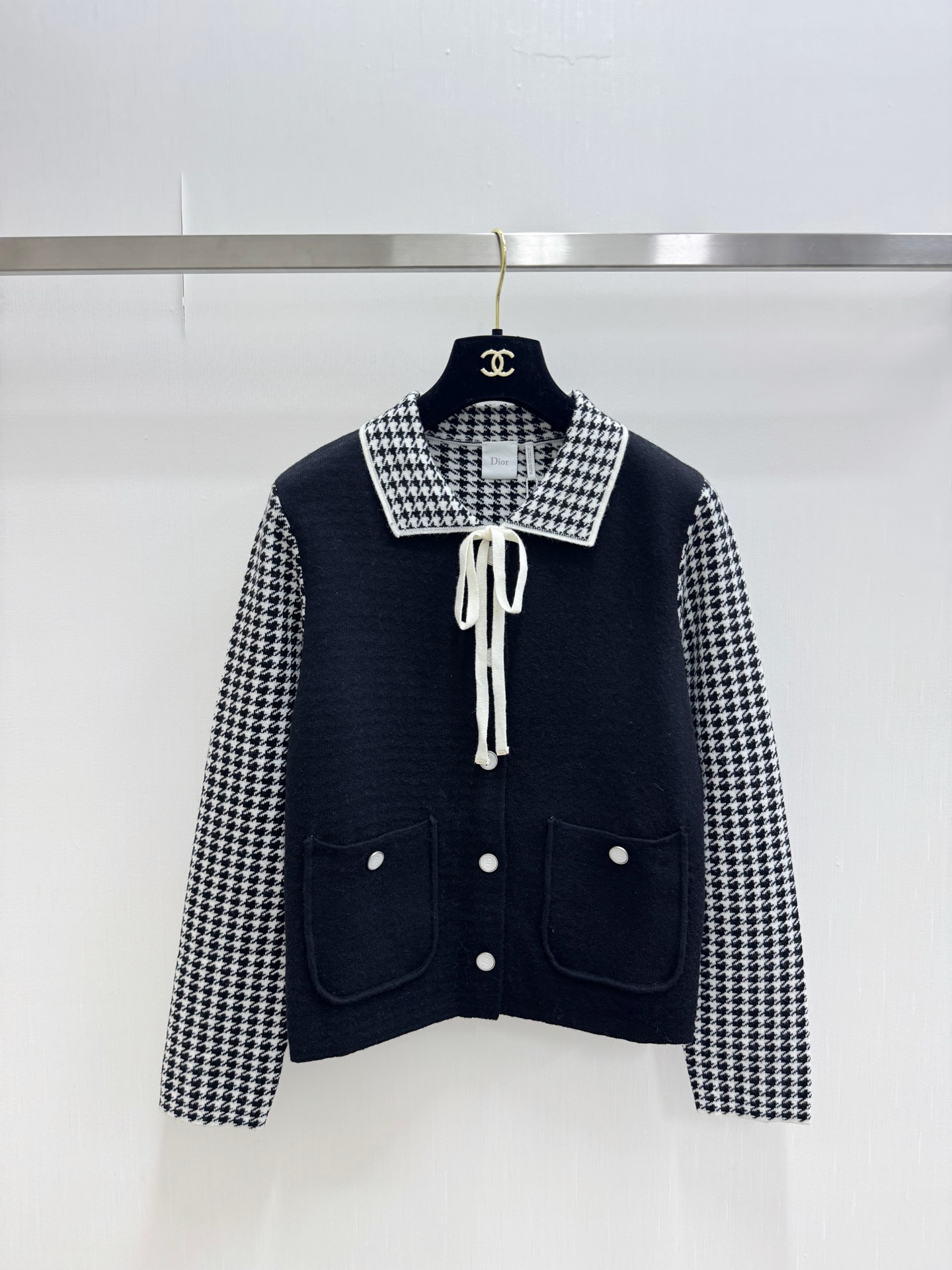 Dior 新款 官网同款千鸟格外套款 logo图案修饰点缀 上身高级氛围感🈵️🈵️ 两色SML