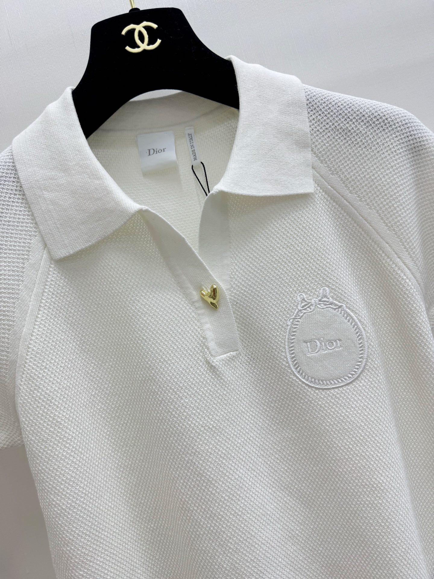 Dior 新款 简约风Polo领短袖款 logo图案修饰点缀 上身高级氛围感🈵️🈵️ 三色SML