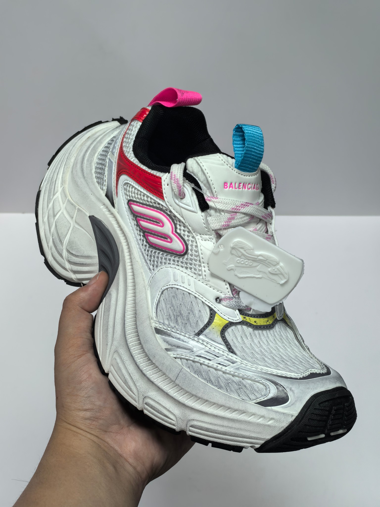 NO:279623,Balenciaga 2025 new 6XL mandarin duck color Balenciaga 6XL pure original version is shipped strongly, built in heavy industry All accessories are made into genuine cut pieces through customs Correct font electric embroidery Correct thickness, position and size Correct side TPU breathable hole matching meaning original version, TPU soft bottom The original version is consistent 