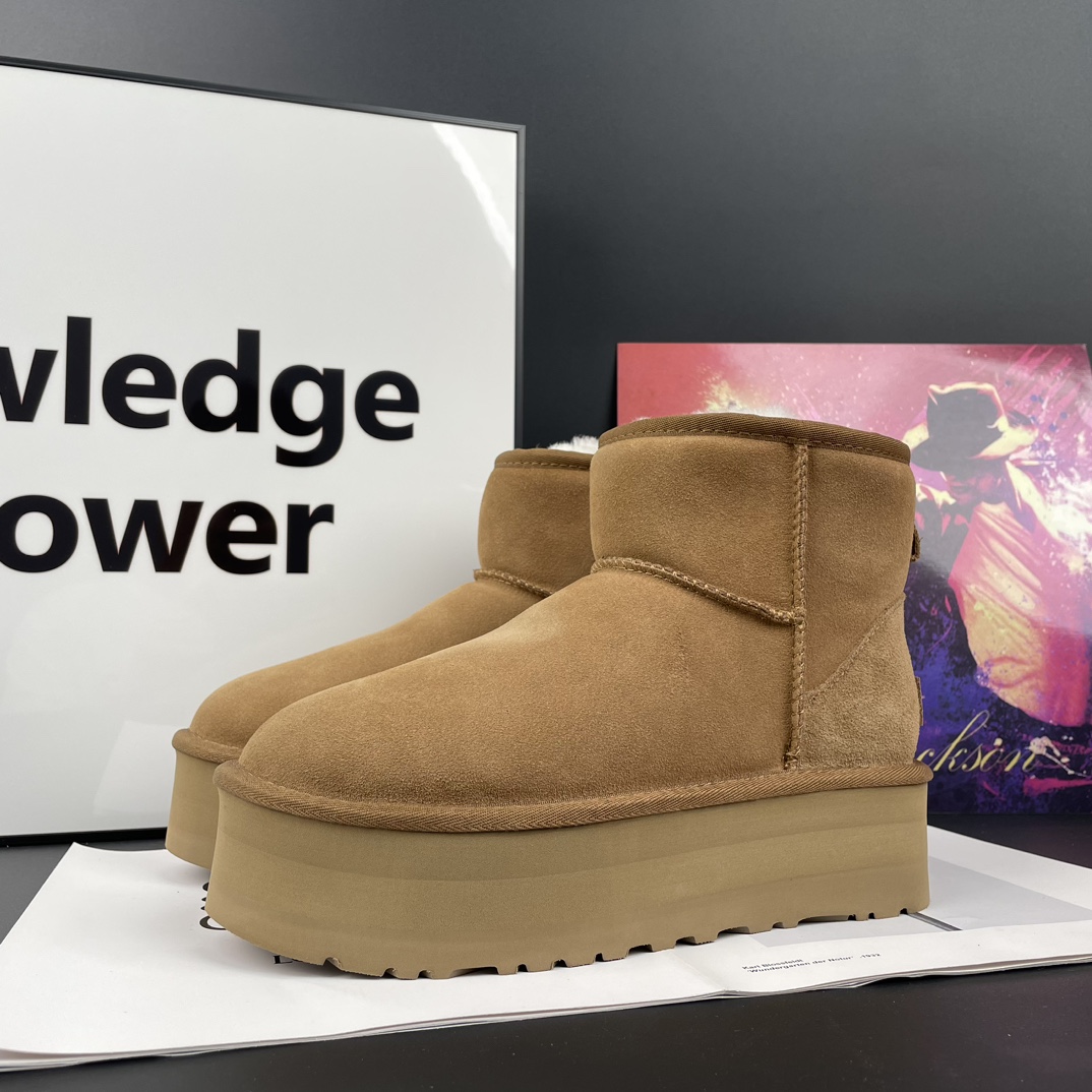 Ugg snow boots