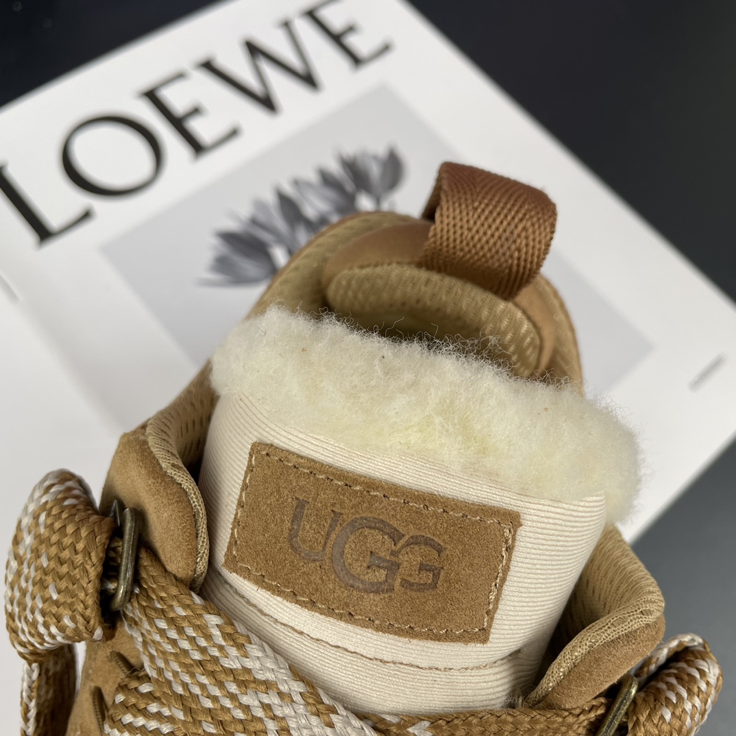Ugg snow boots