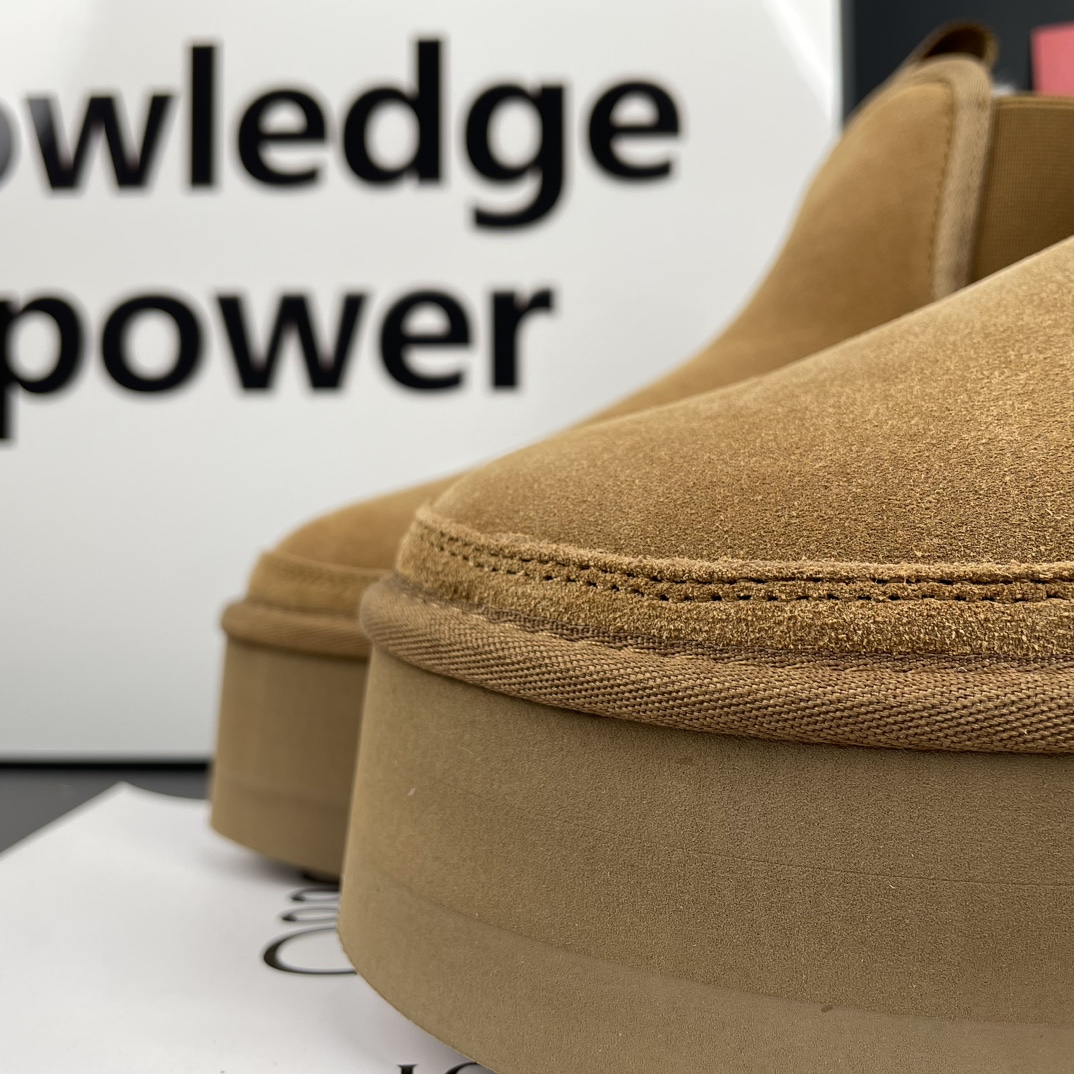 Ugg snow boots Ugg snow boots