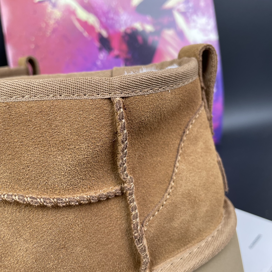 Ugg snow boots