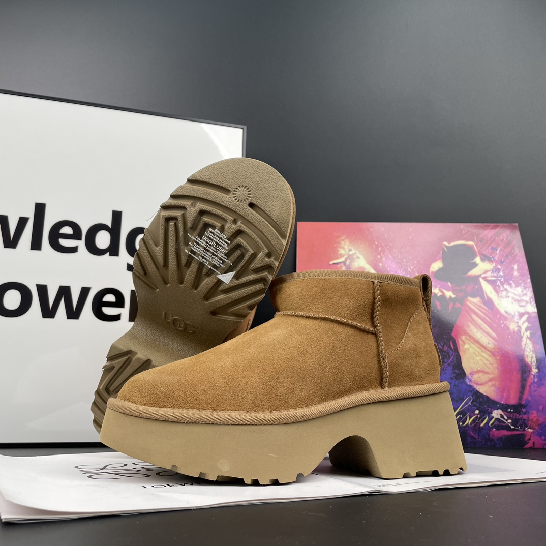 Ugg snow boots