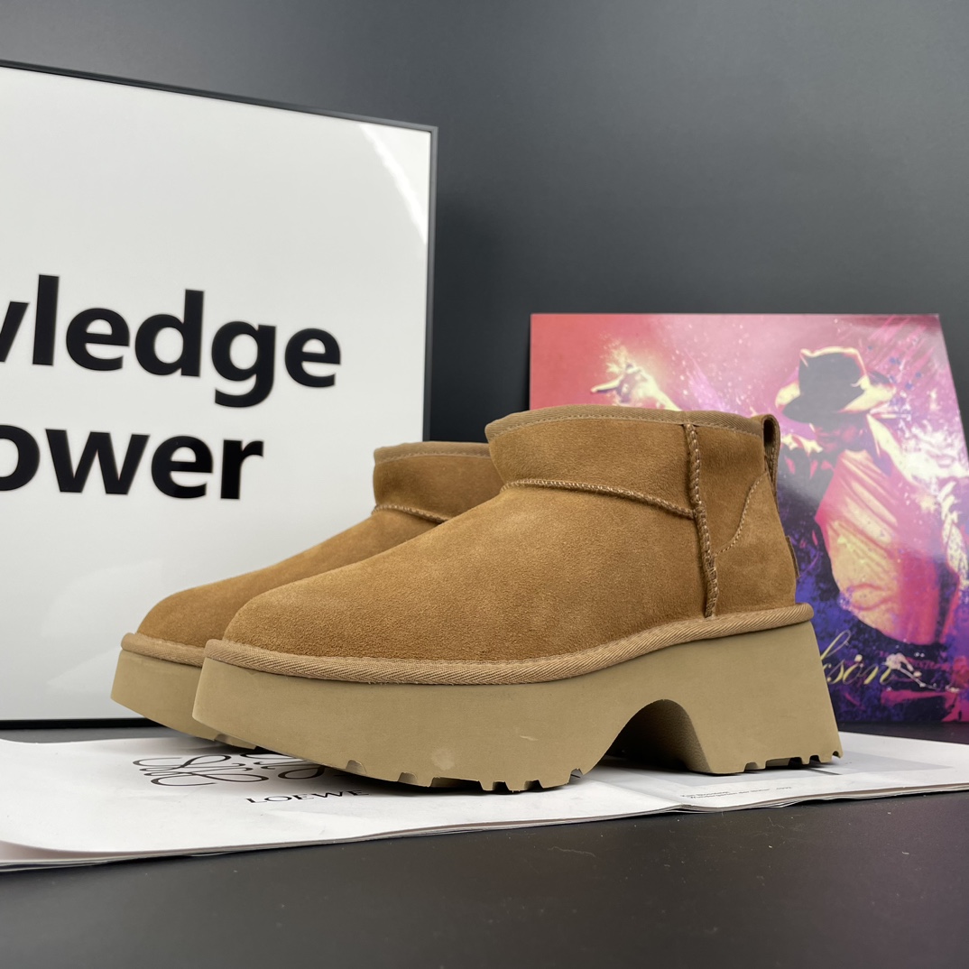 Ugg snow boots