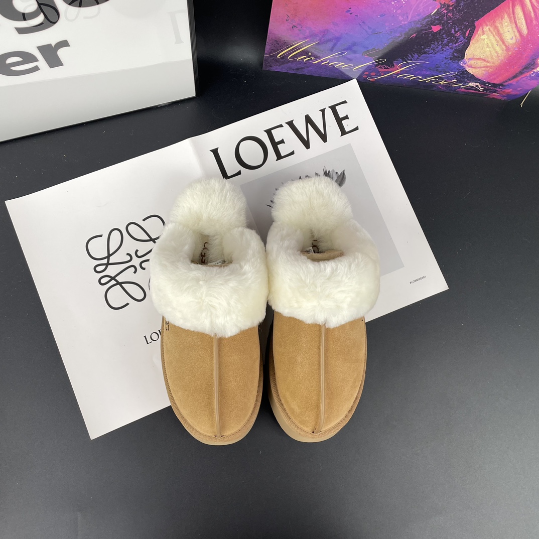 Ugg snow boots Ugg snow boots